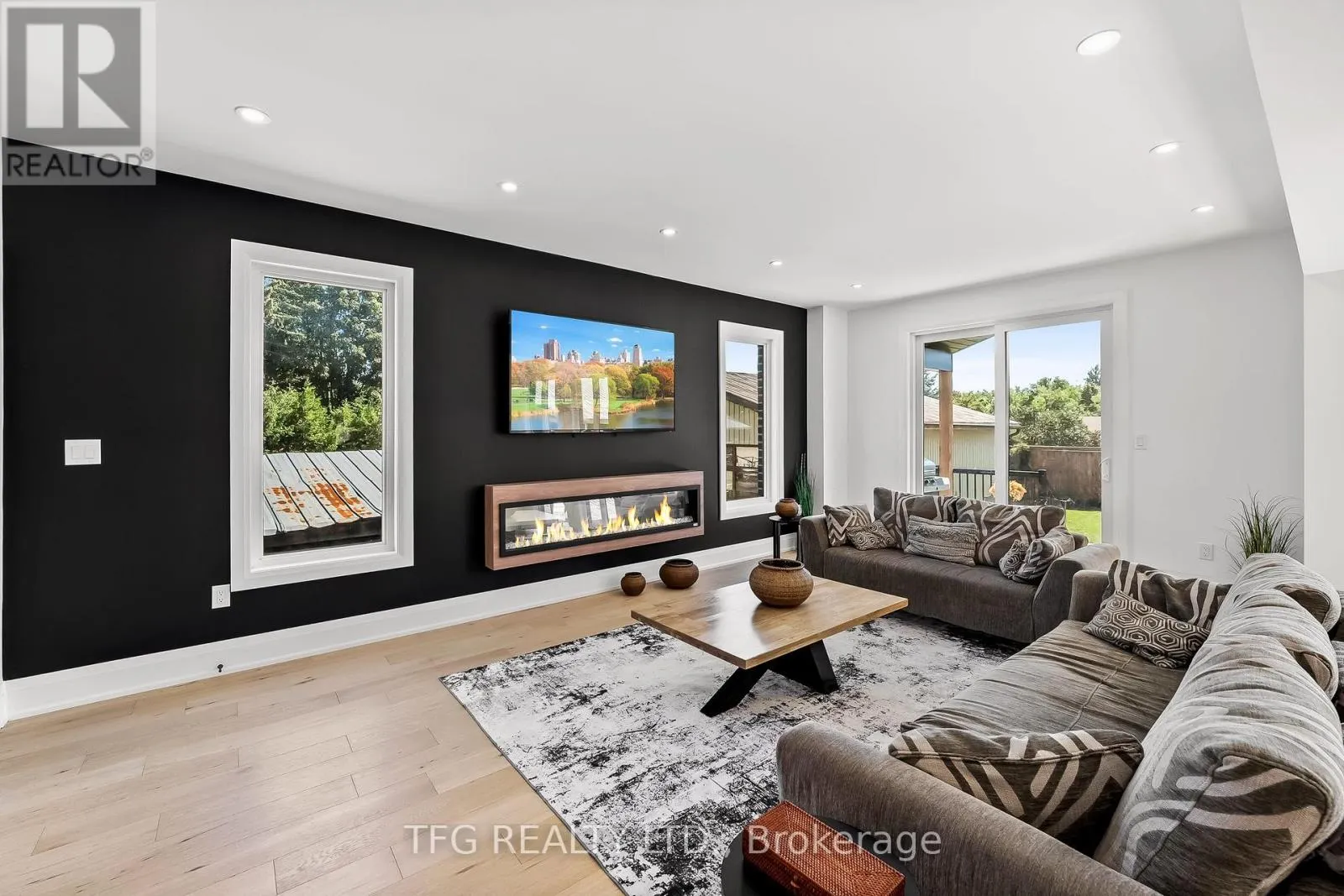 678 OTONABEE DRIVE