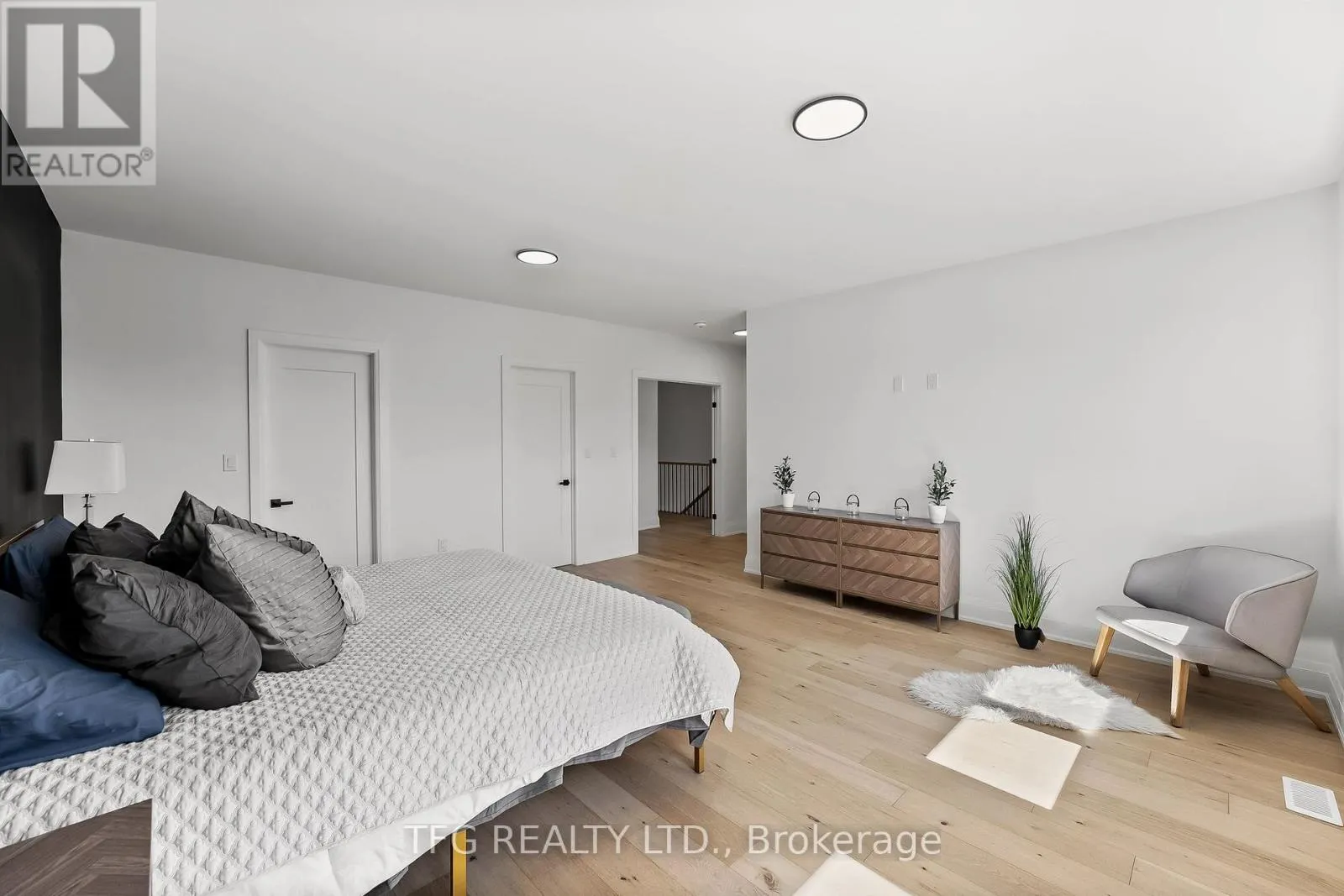 678 OTONABEE DRIVE