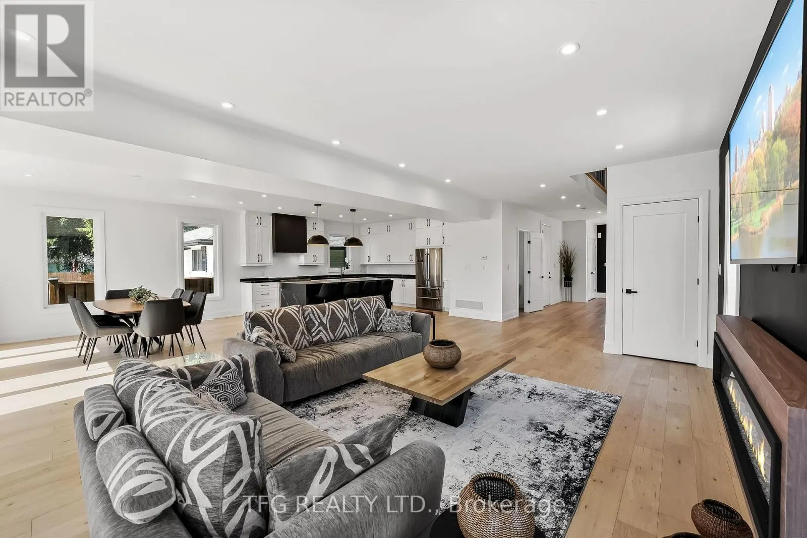 678 OTONABEE DRIVE