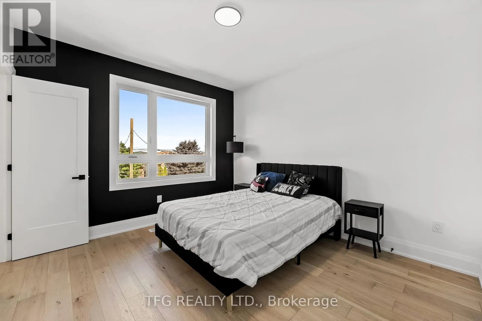 678 OTONABEE DRIVE