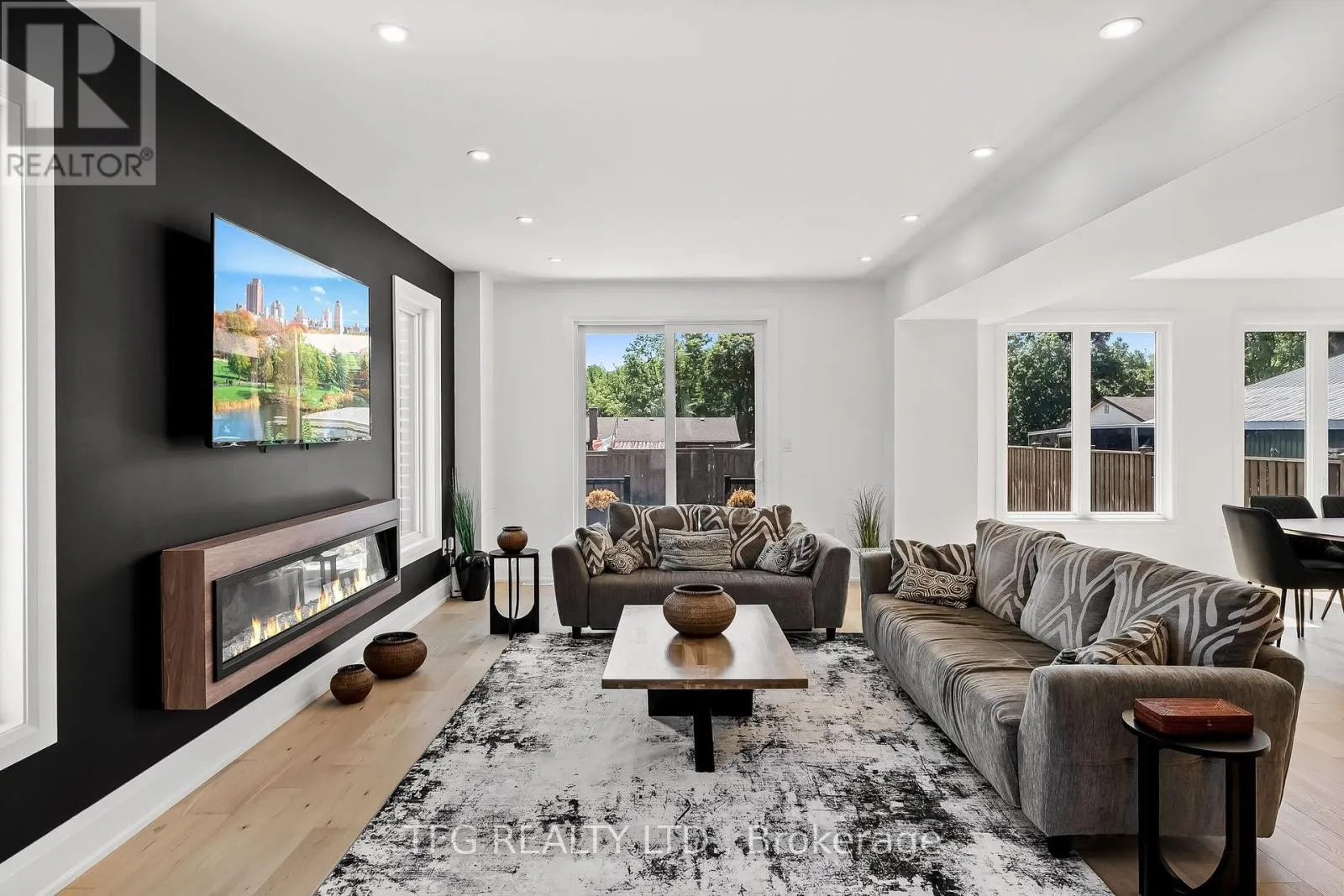 678 OTONABEE DRIVE