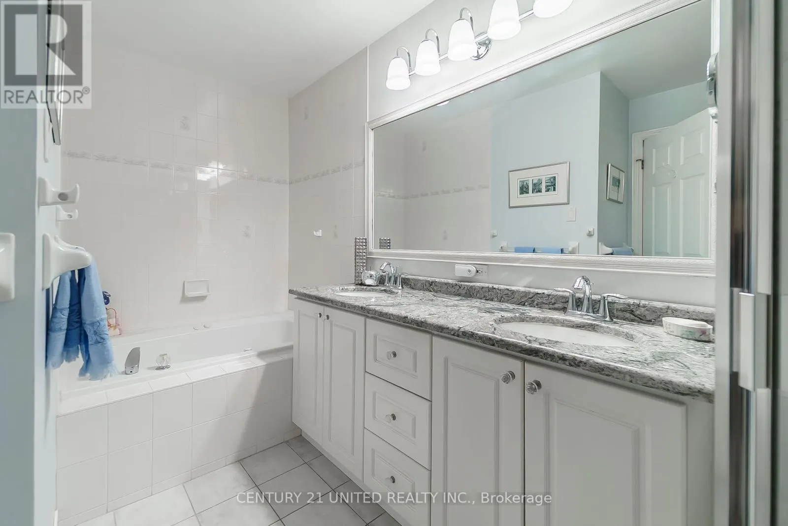 41 - 1121 ARMOUR ROAD, #41