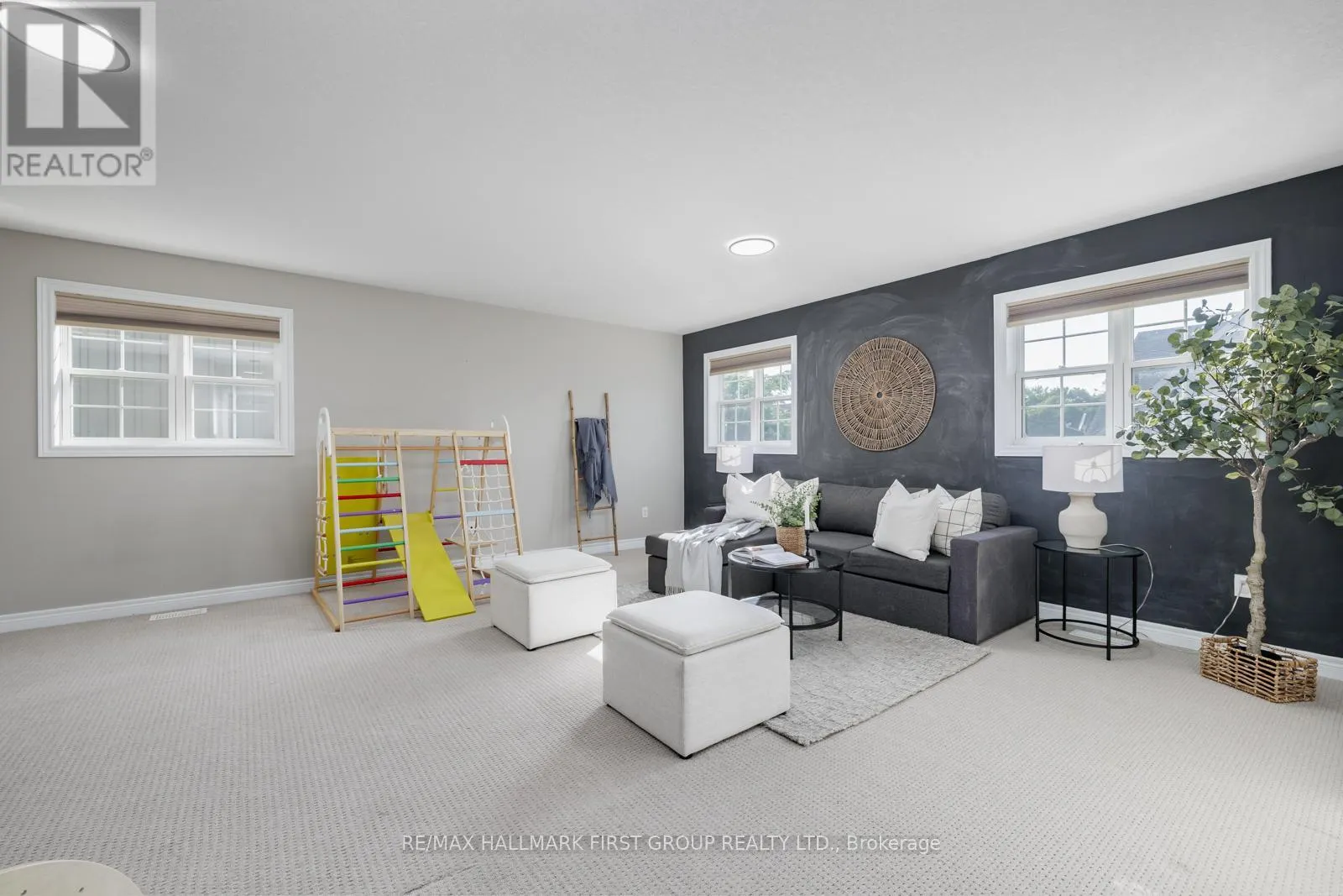 71 GREENAWAY CIRCLE
