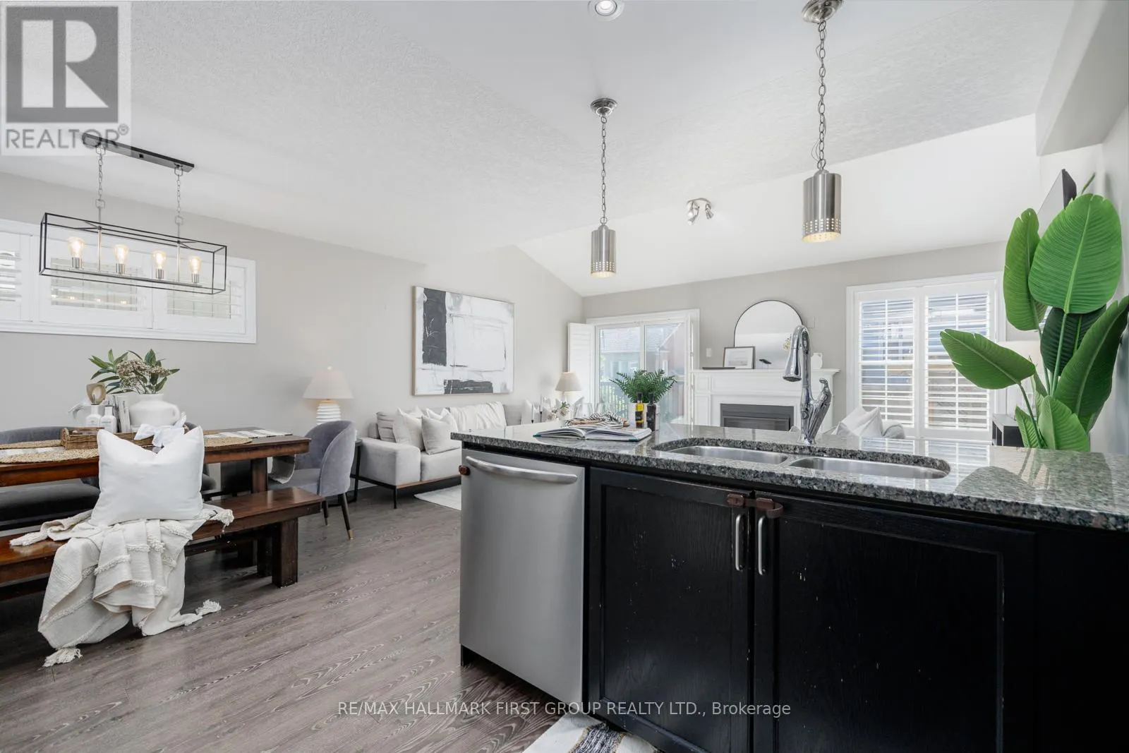 71 GREENAWAY CIRCLE