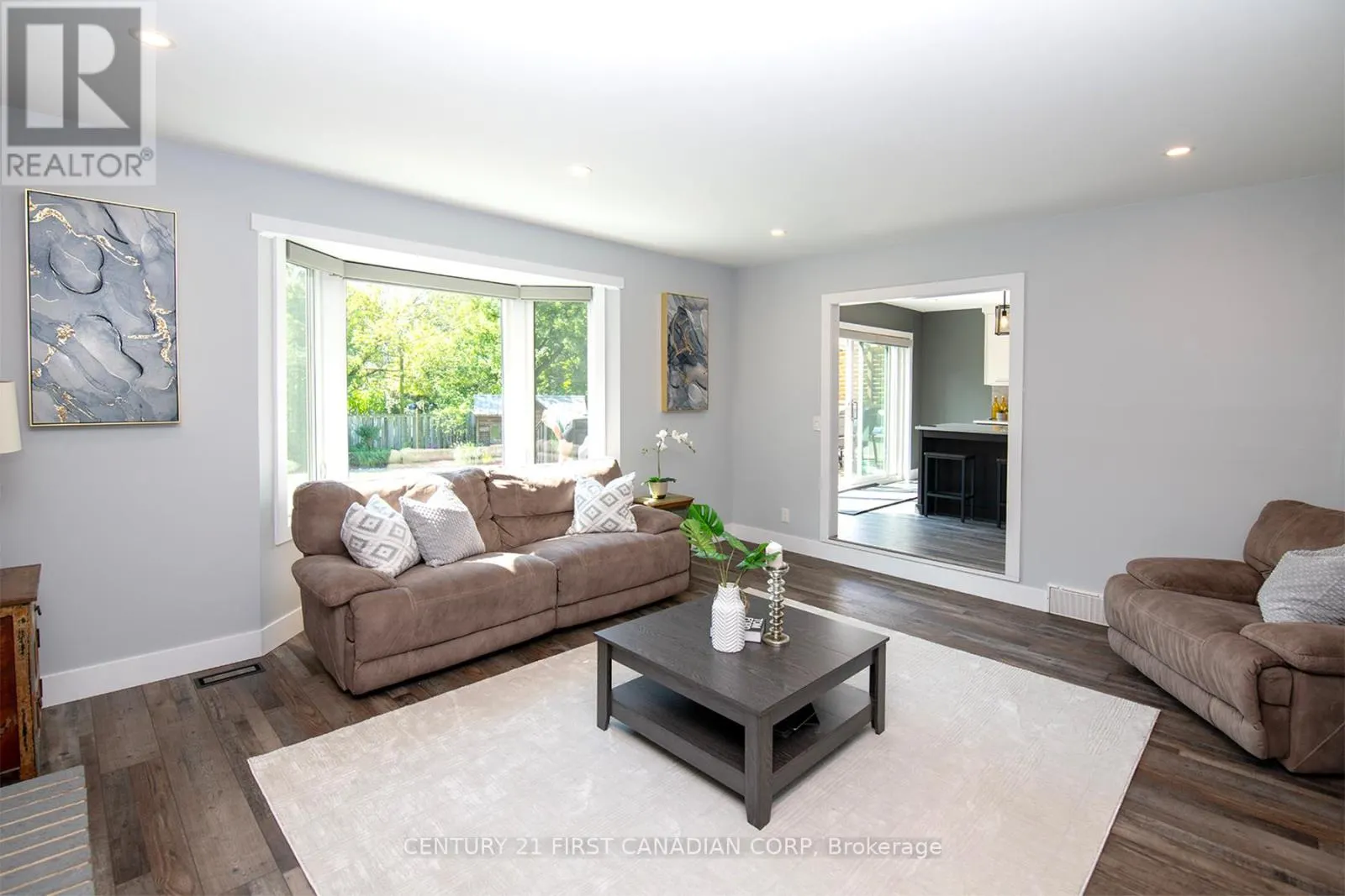 6925 LAMBETH WALK