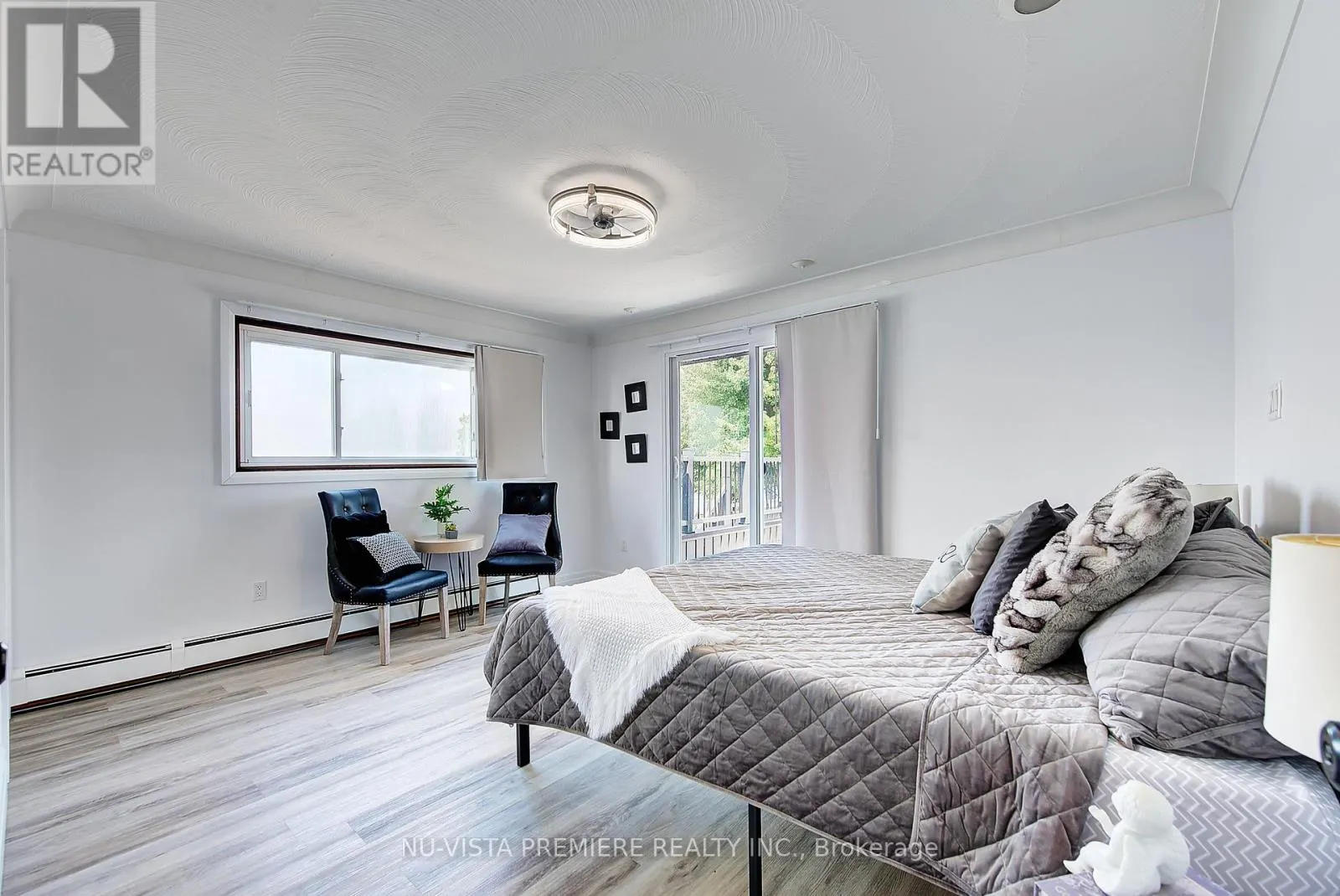 3943 SEAWAY ROAD