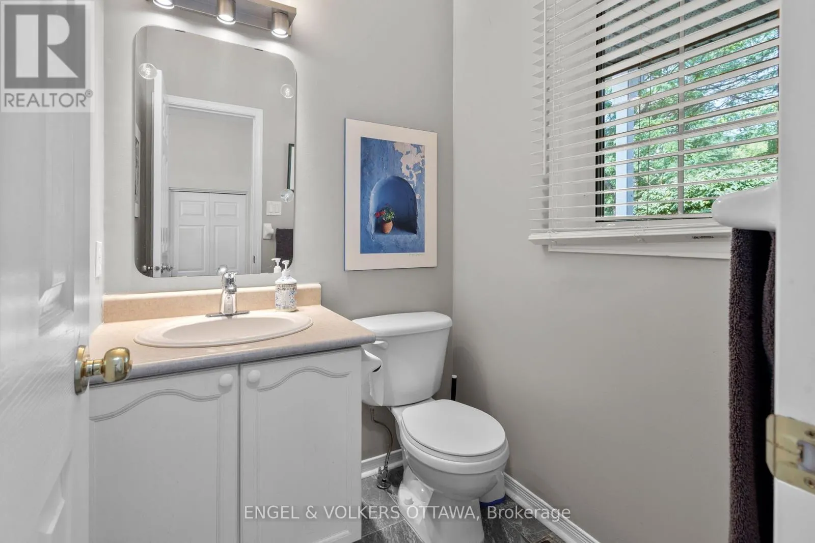 128 GRANDPARK CIRCLE