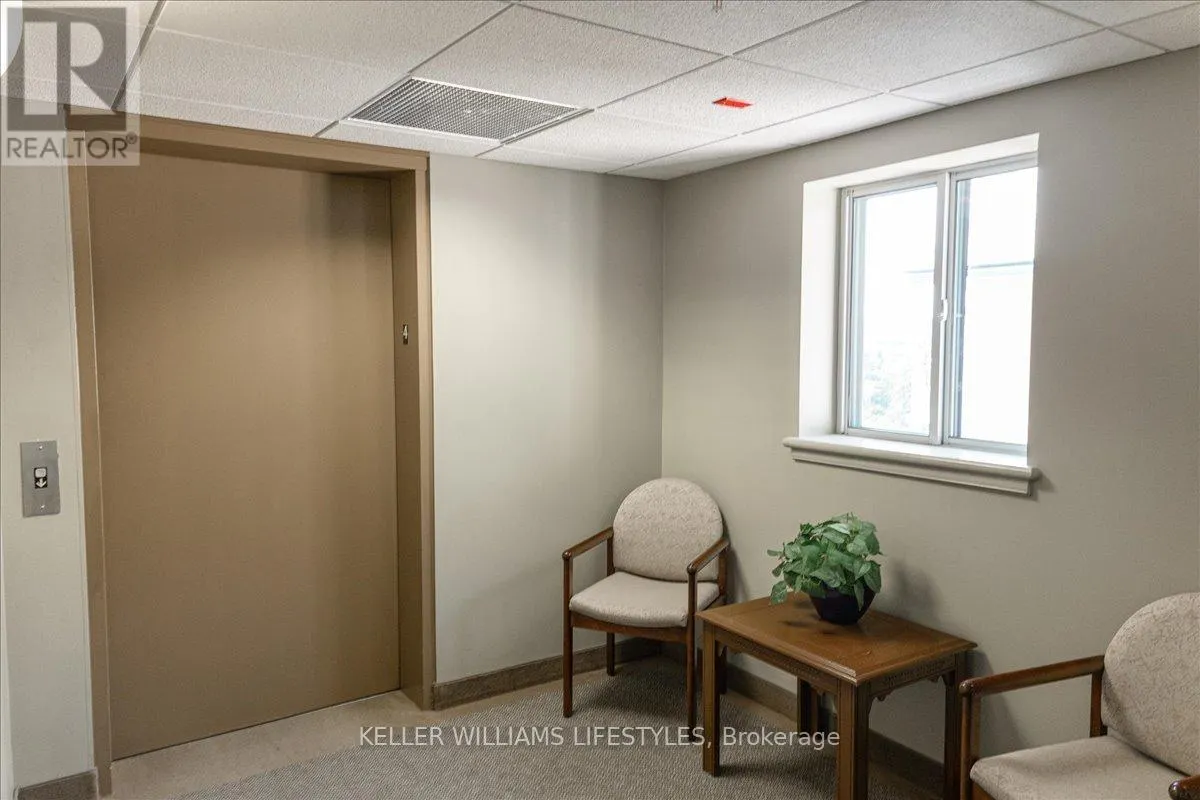 410 - 511 GAINSBOROUGH ROAD, #410