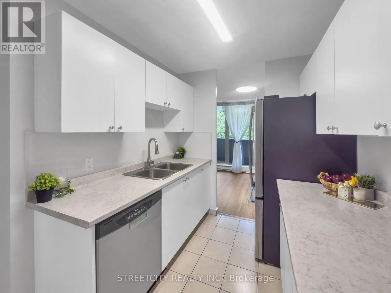 203 - 1103 JALNA BOULEVARD, #203