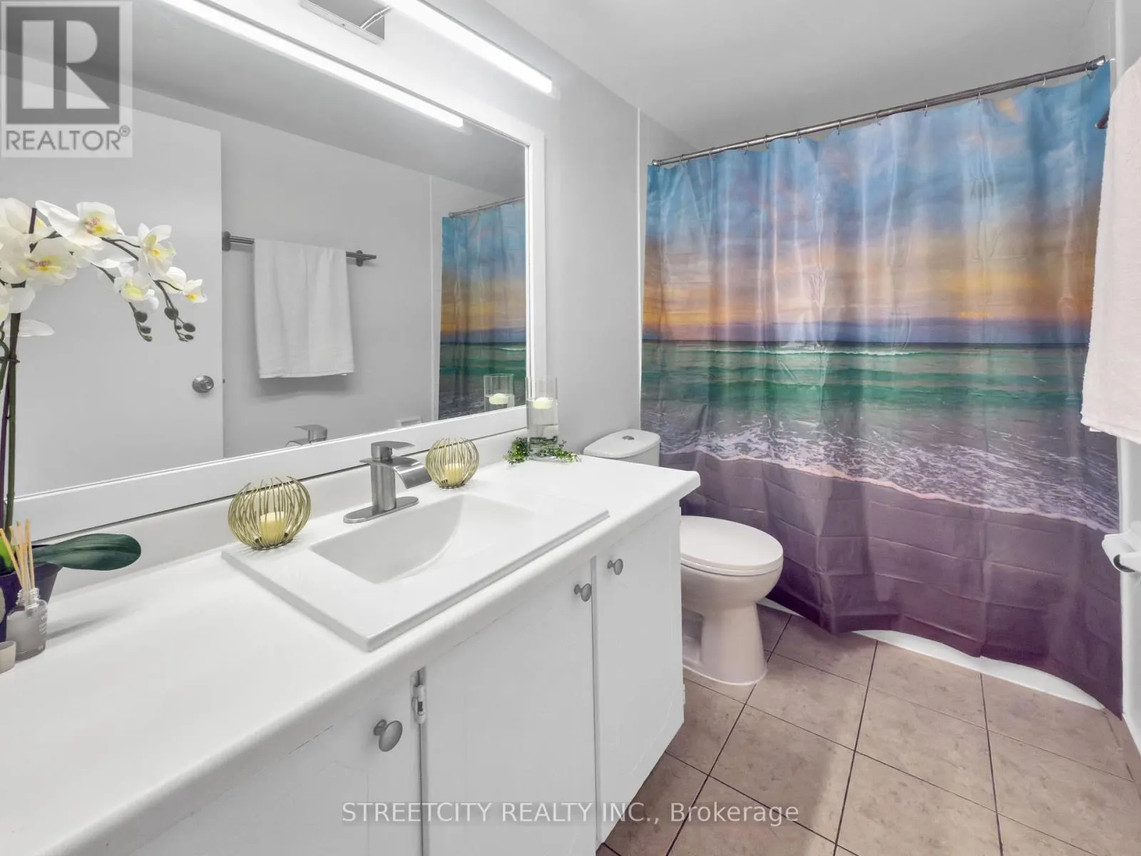 203 - 1103 JALNA BOULEVARD, #203