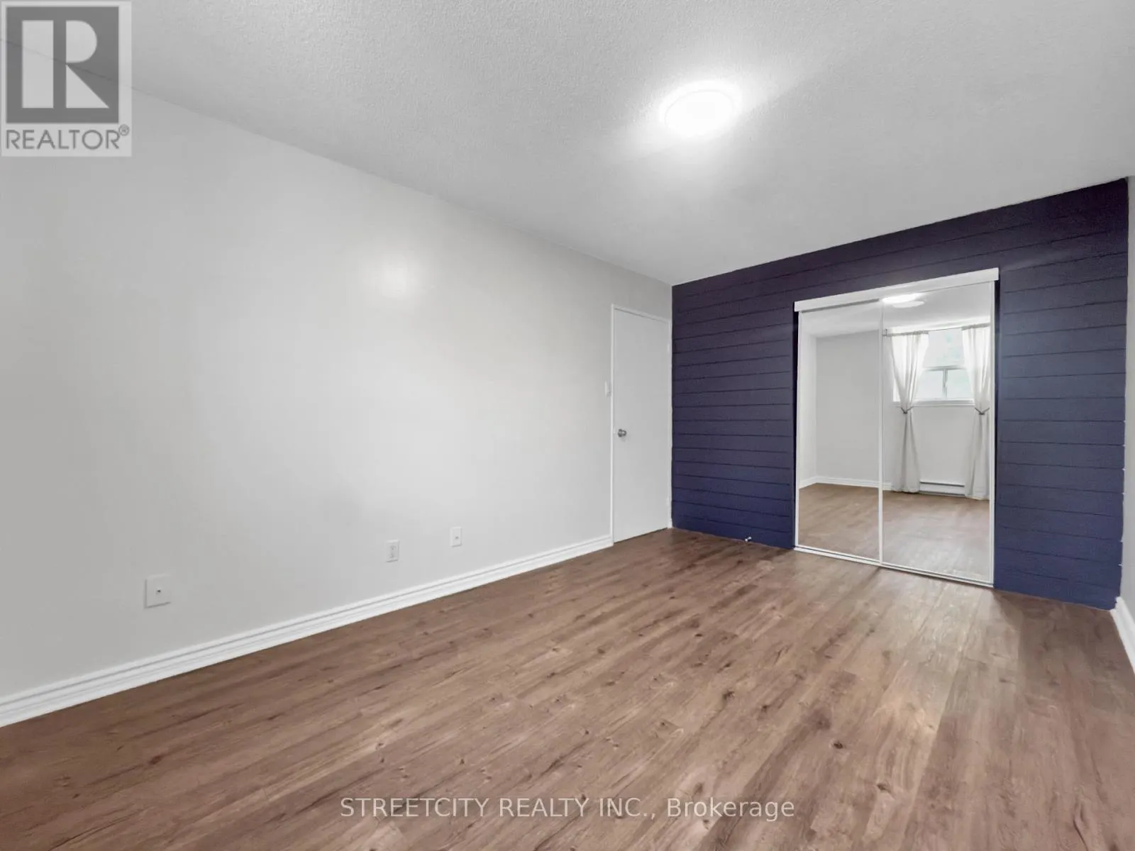 203 - 1103 JALNA BOULEVARD, #203