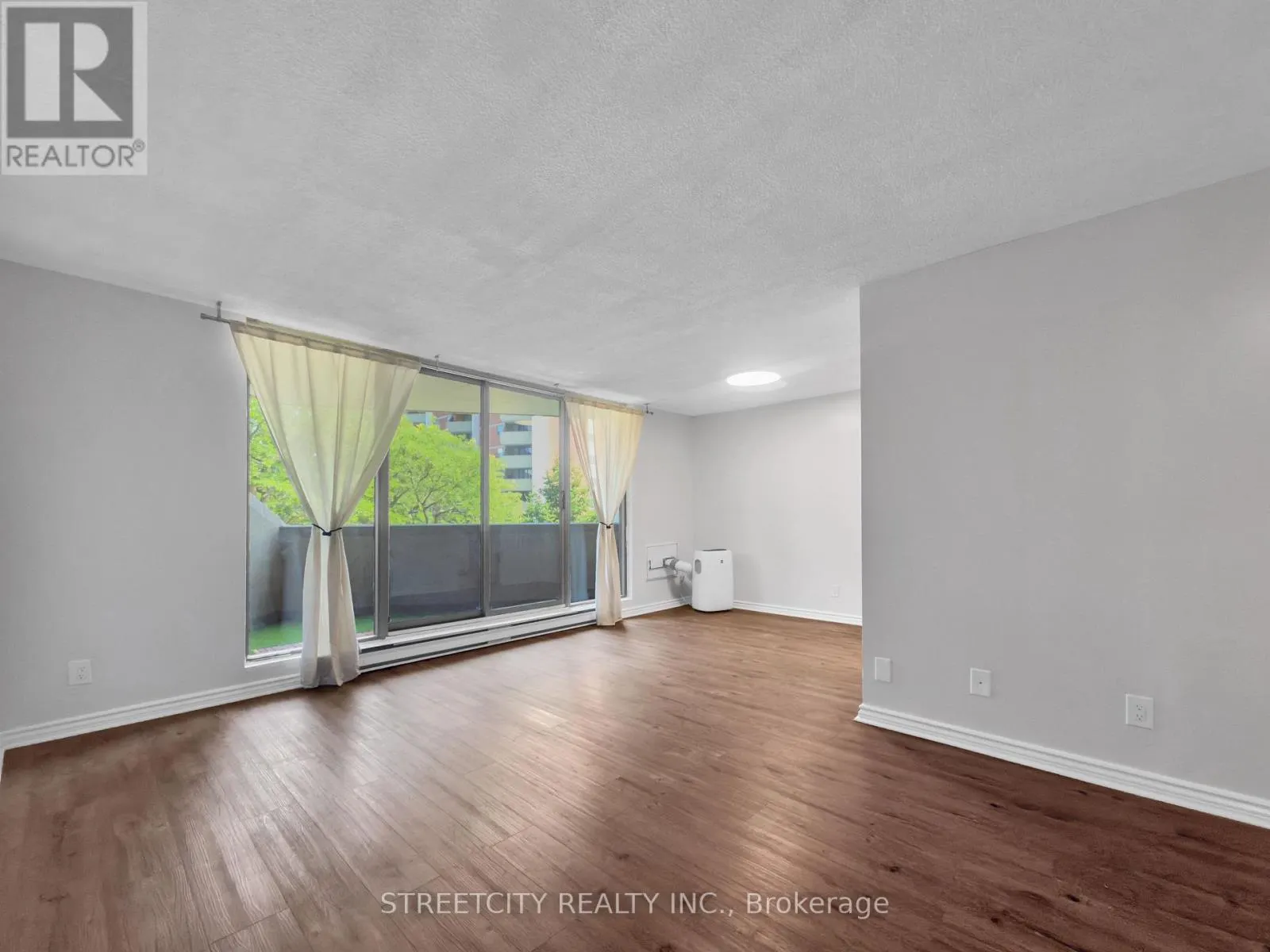 203 - 1103 JALNA BOULEVARD, #203