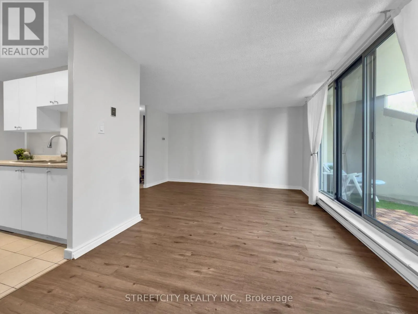 203 - 1103 JALNA BOULEVARD, #203