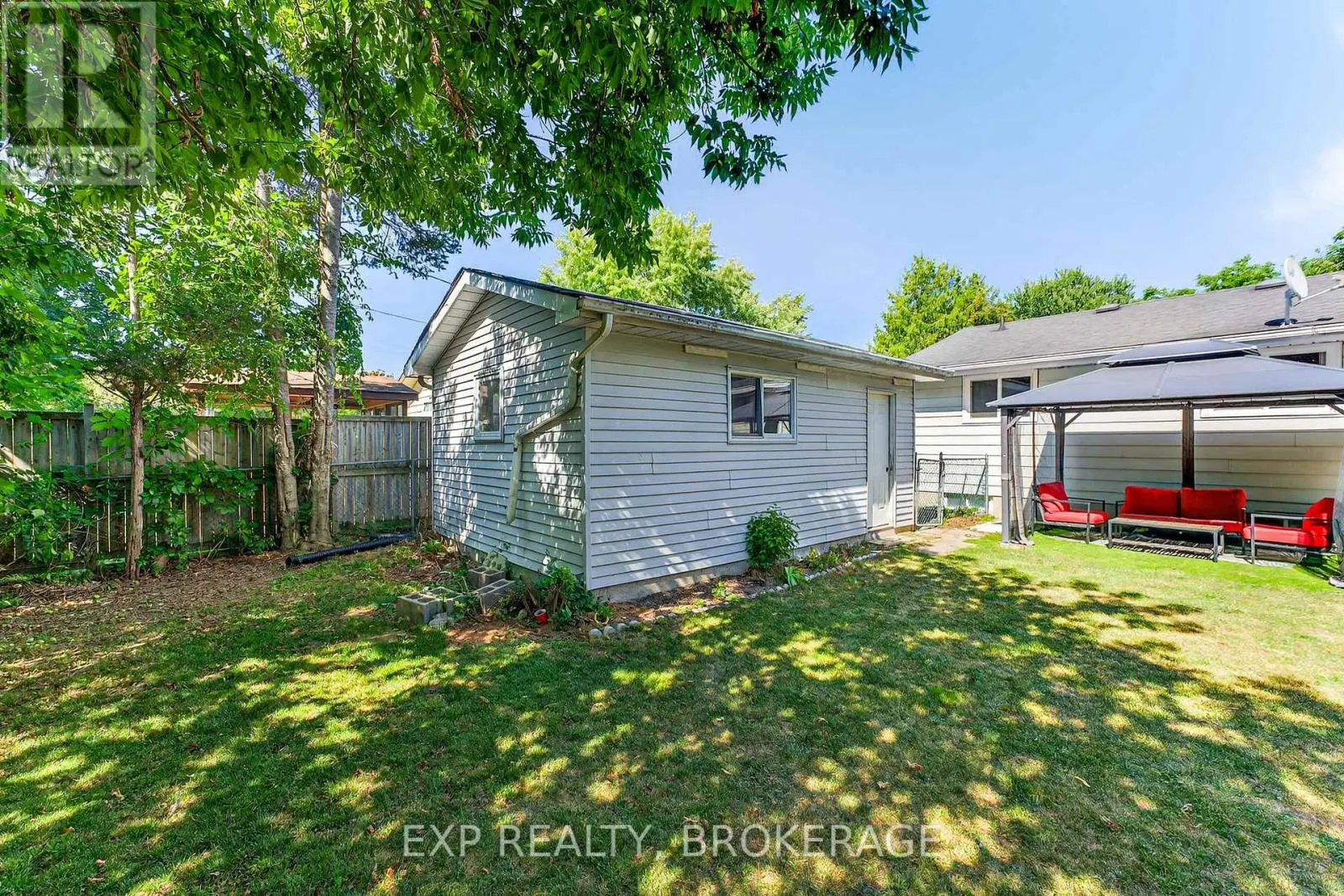 1284 WAVERLEY CRESCENT