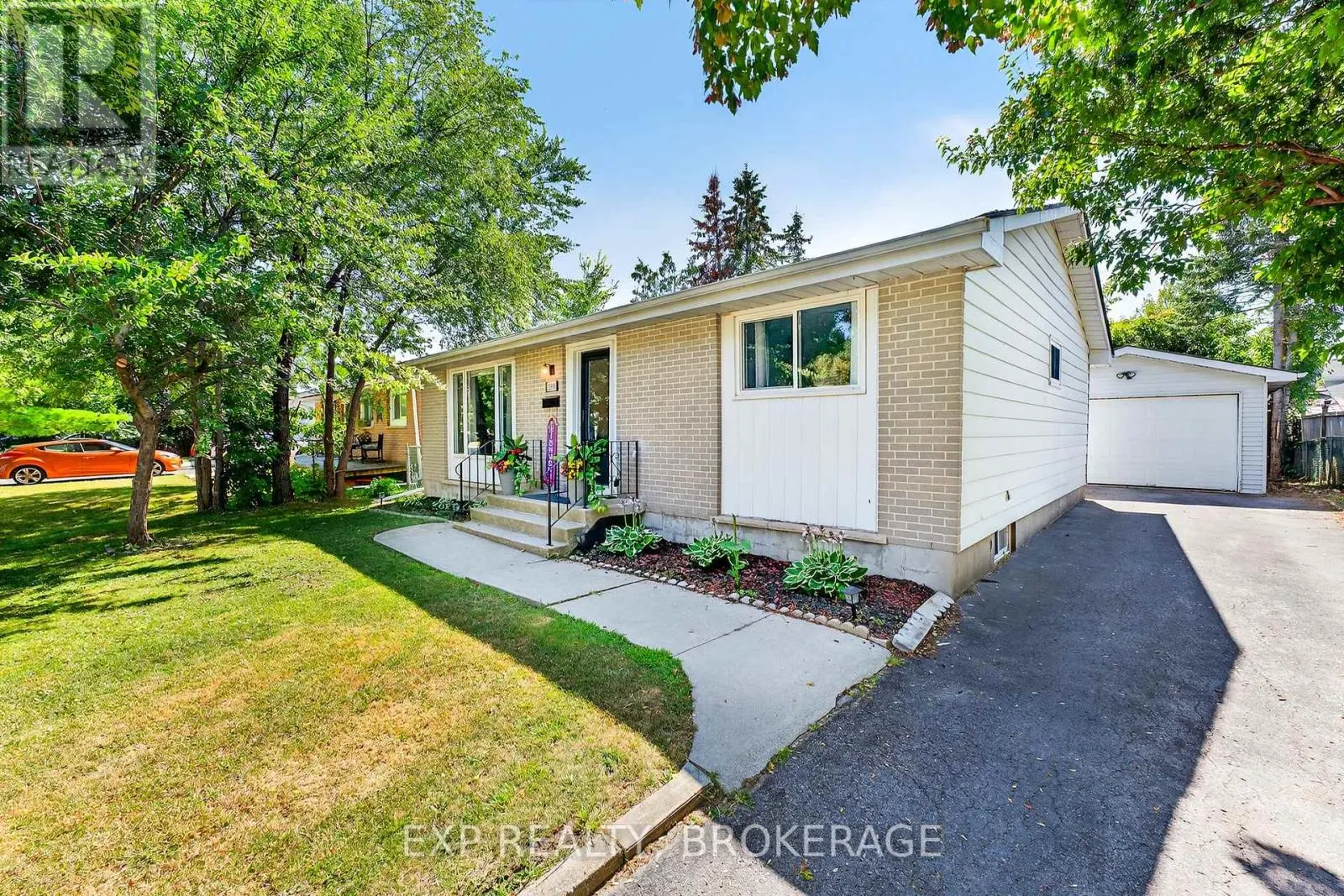 1284 WAVERLEY CRESCENT