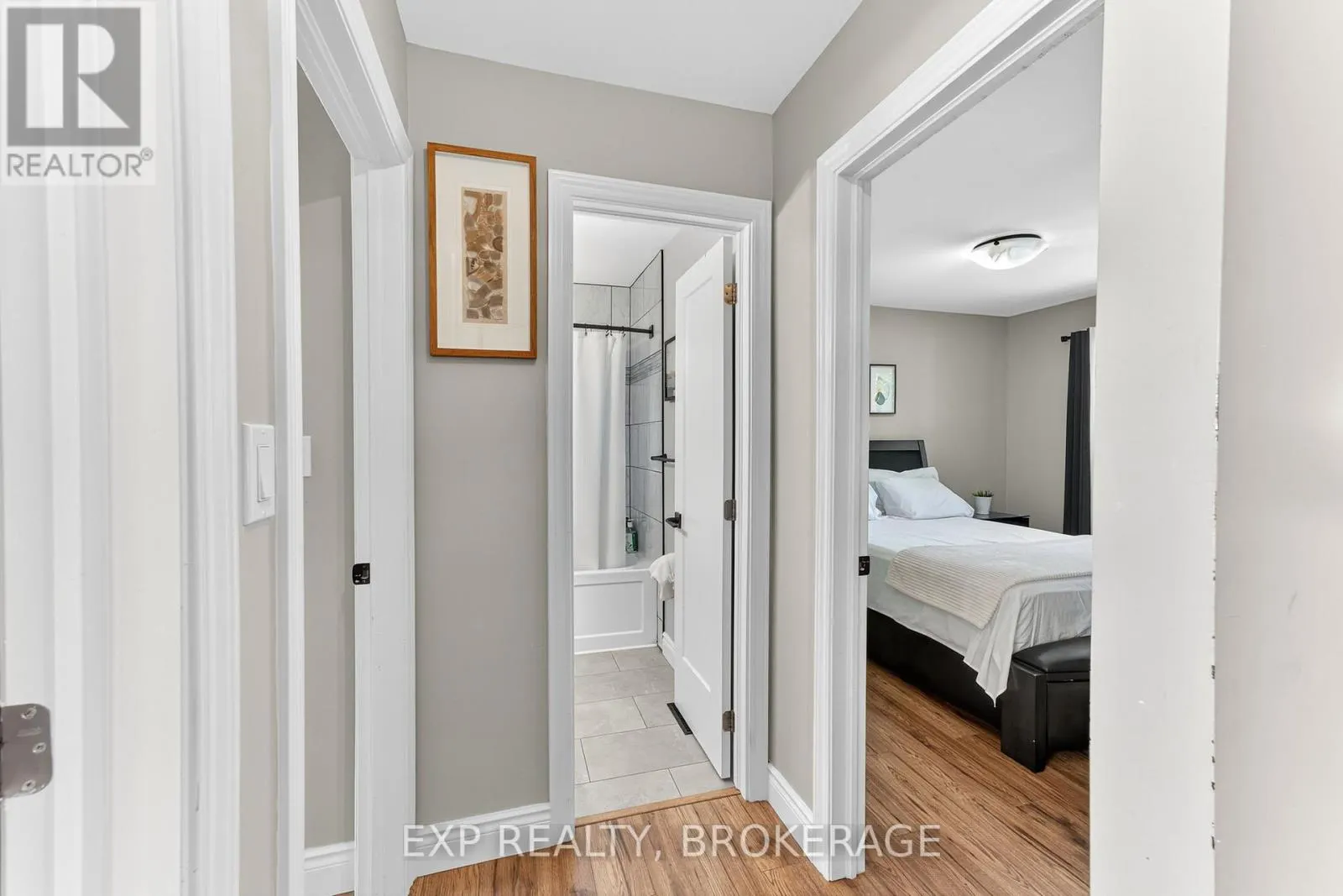 1284 WAVERLEY CRESCENT