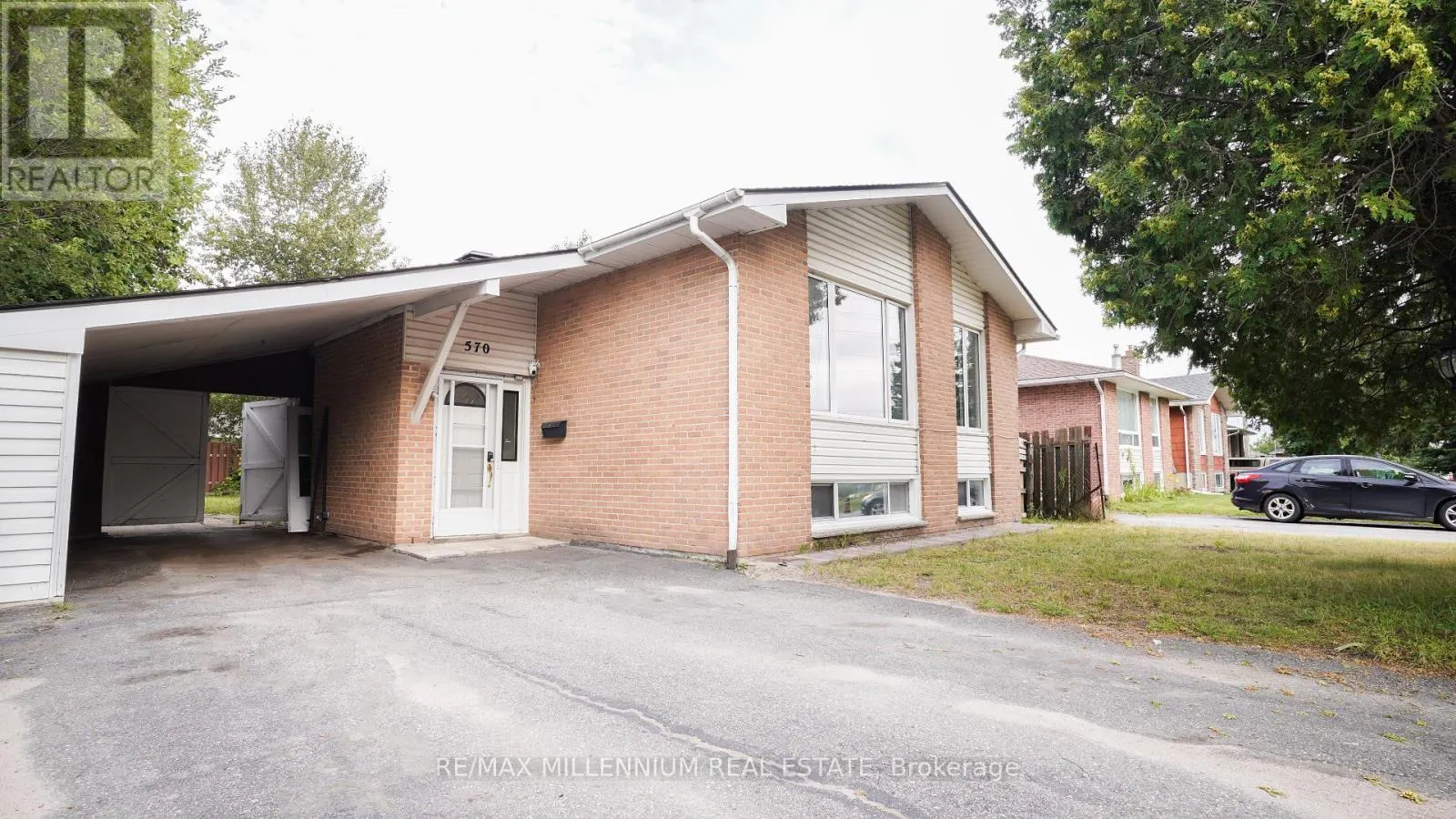 570 WALLACE ROAD