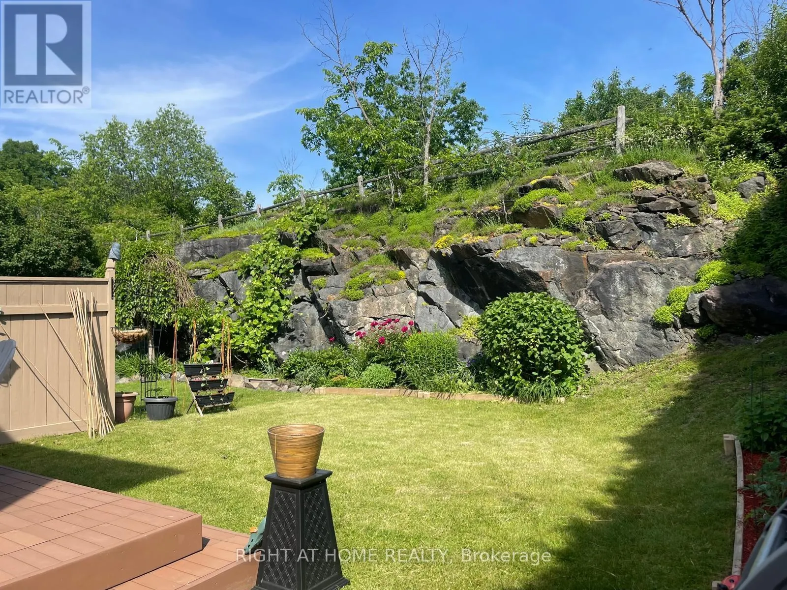 142 BLACKDOME CRESCENT