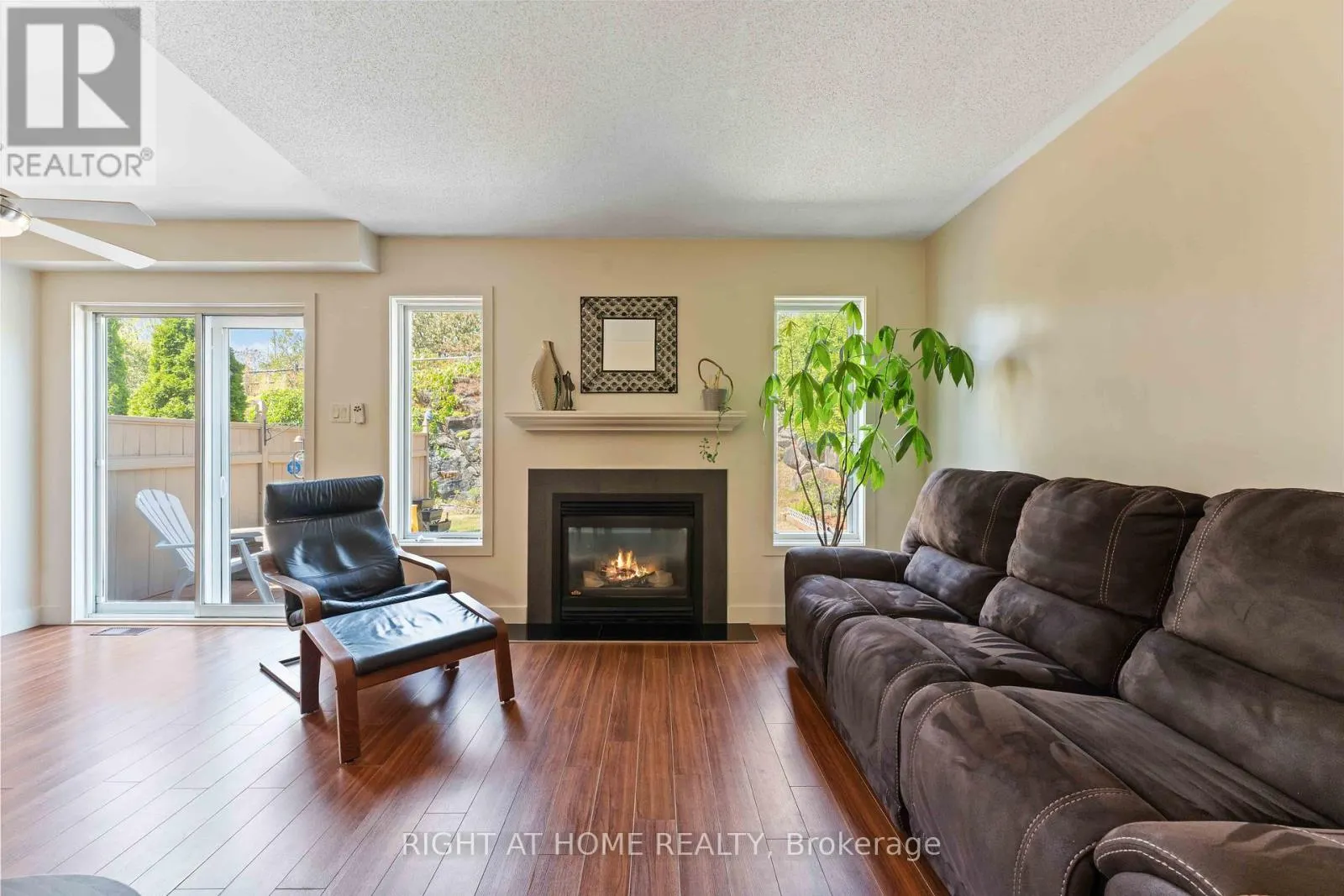 142 BLACKDOME CRESCENT