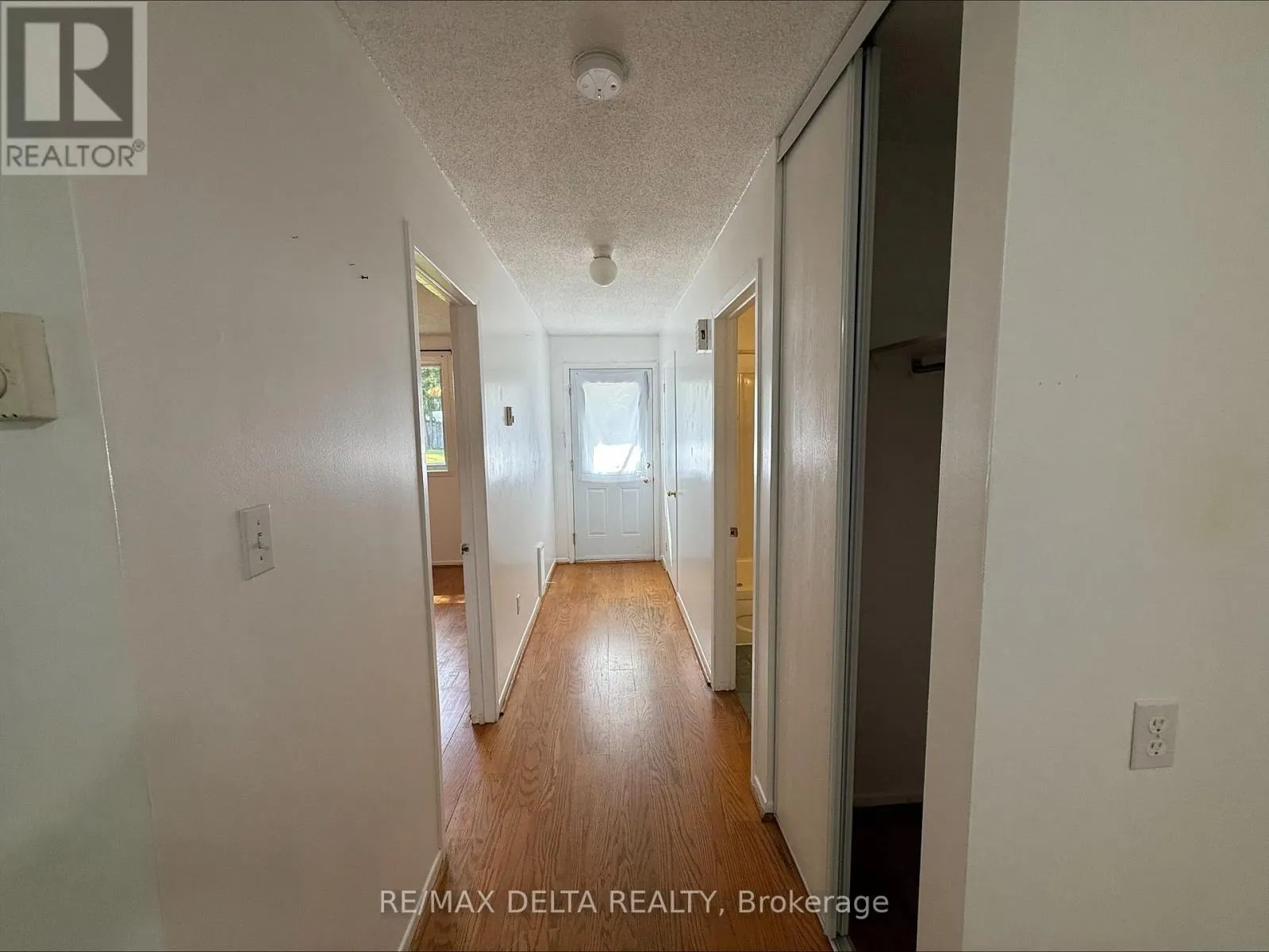5 - 2248 LAVAL ROAD