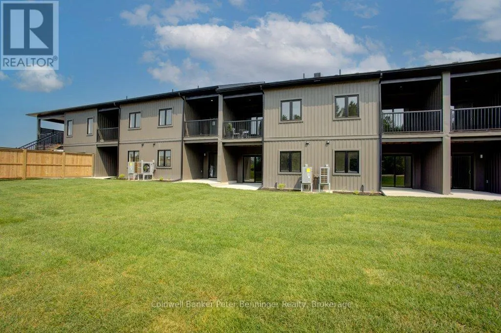 2 - 305 ARNAUD STREET, #2
