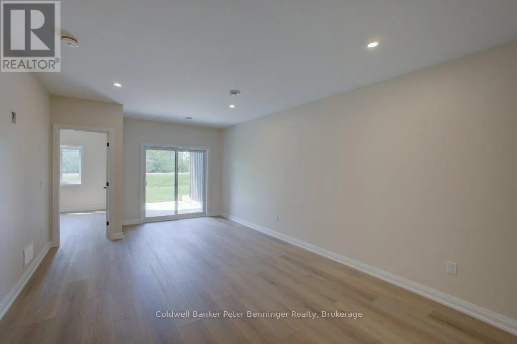 2 - 305 ARNAUD STREET, #2