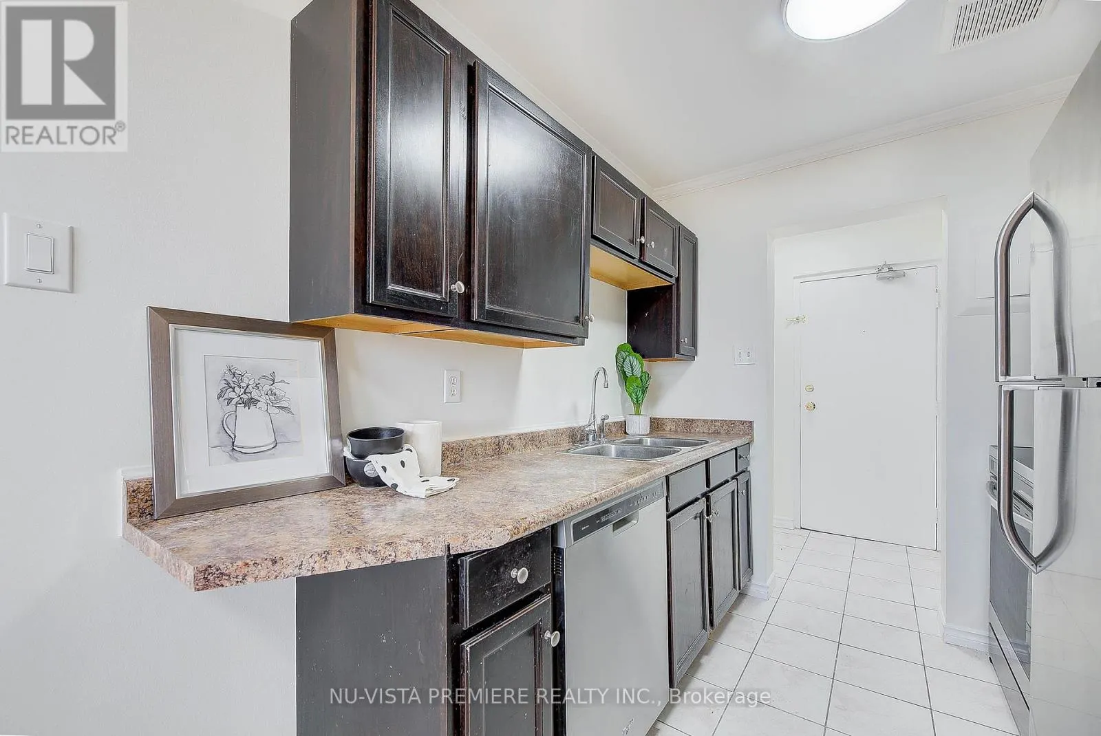 602 - 1102 JALNA BOULEVARD, #602