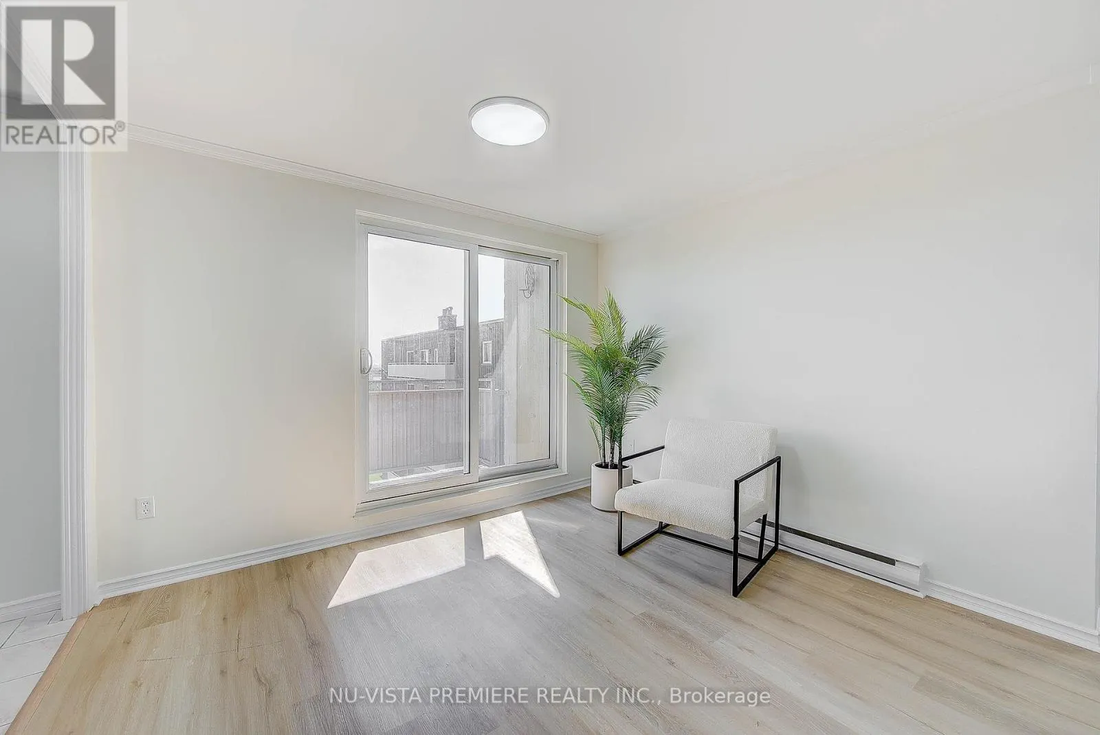 602 - 1102 JALNA BOULEVARD, #602