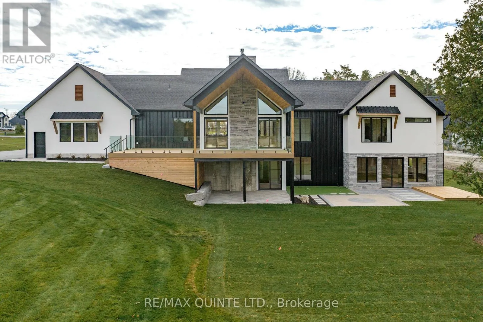 UNIT 16 - 665 HARMONY ROAD, #Unit 16