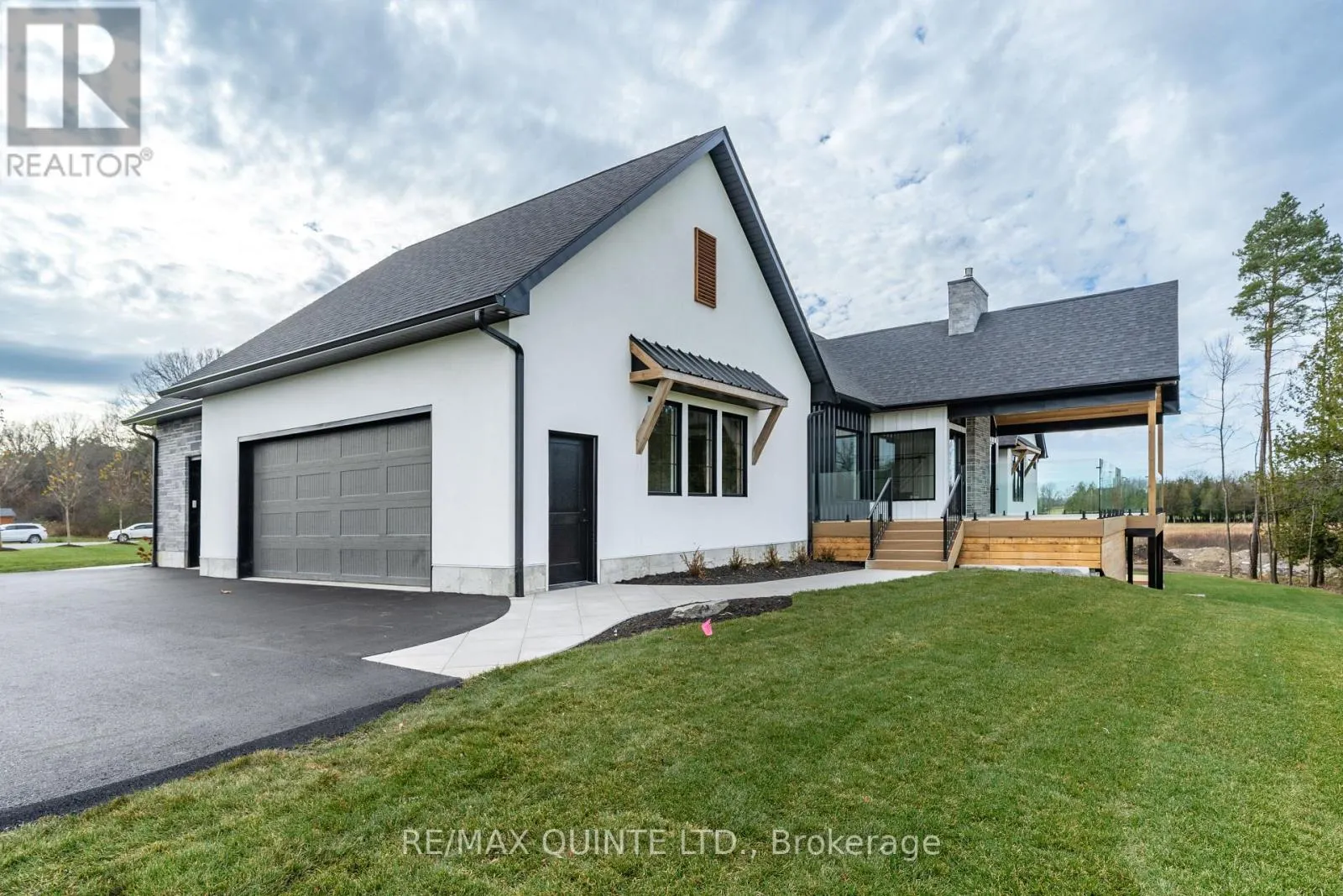 UNIT 16 - 665 HARMONY ROAD, #Unit 16