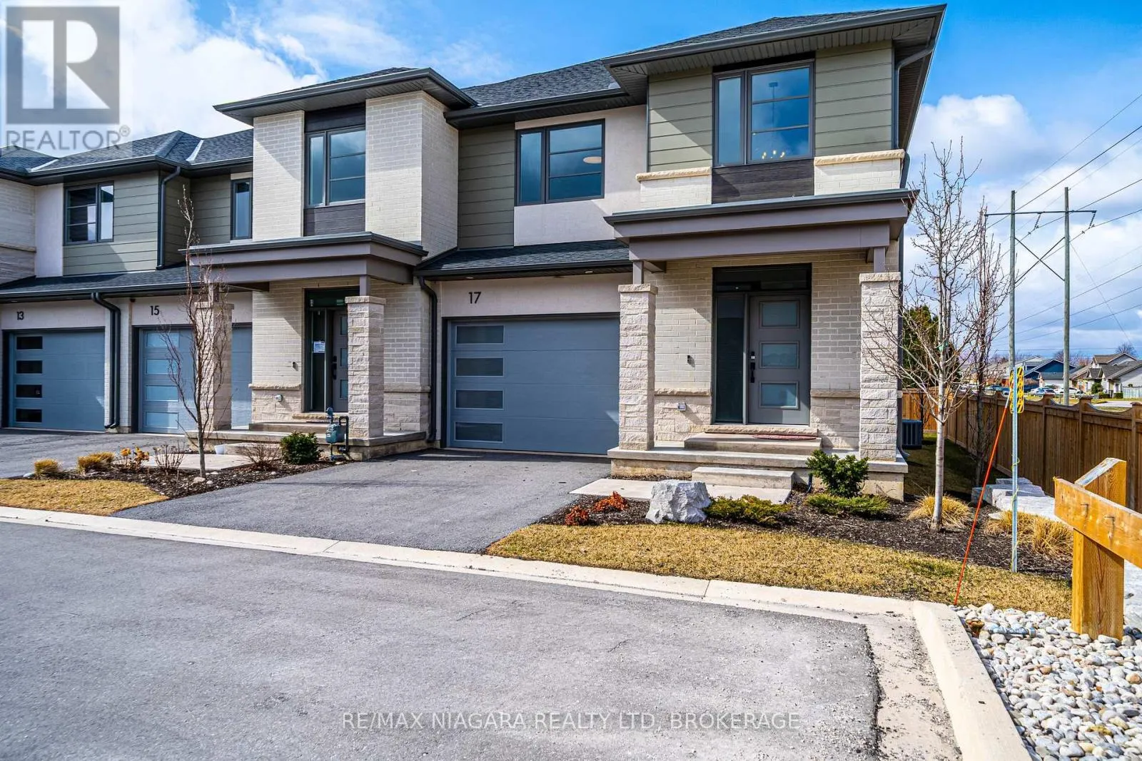17 - 24 GRAPEVIEW DRIVE, #17