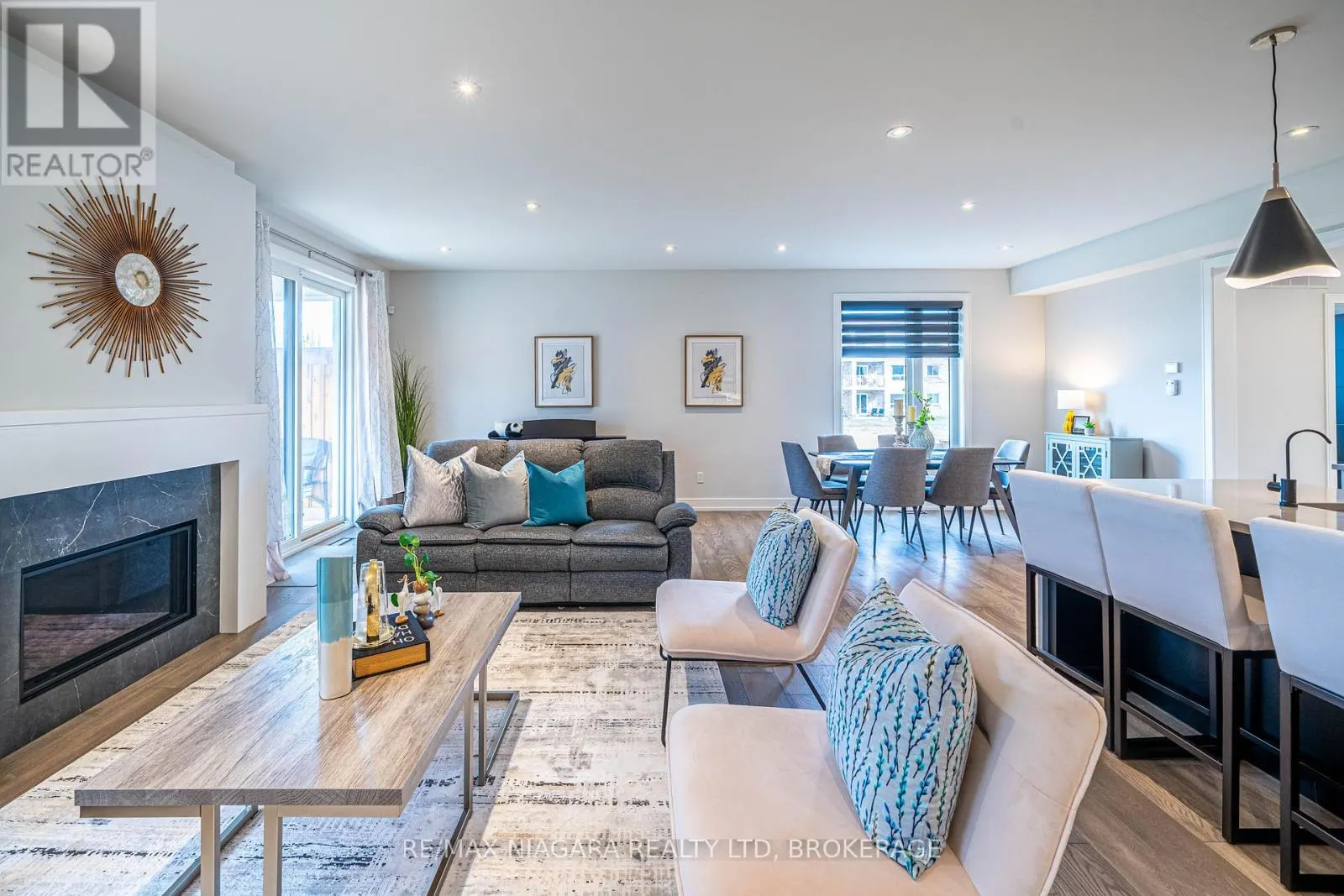 17 - 24 GRAPEVIEW DRIVE, #17