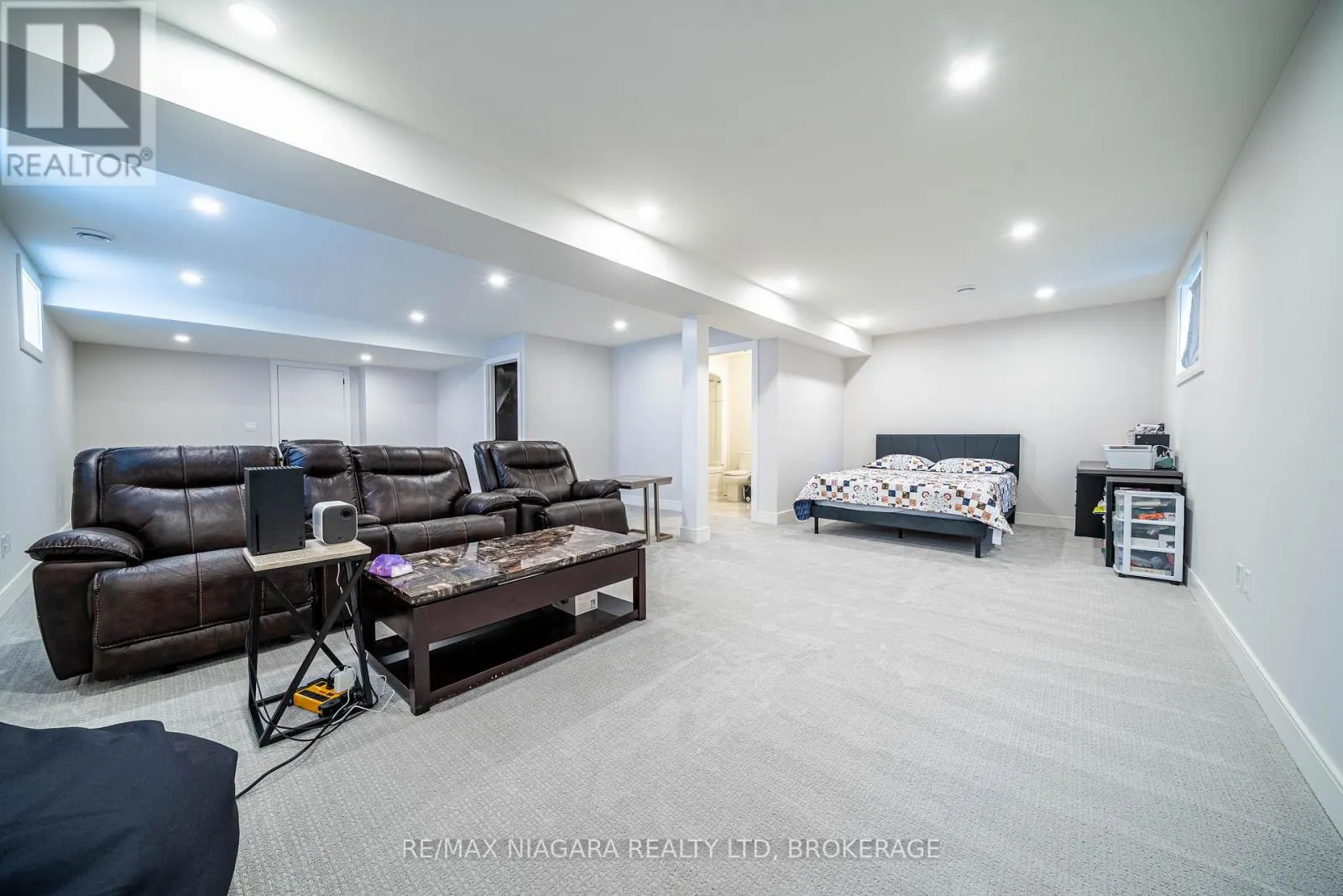 17 - 24 GRAPEVIEW DRIVE, #17