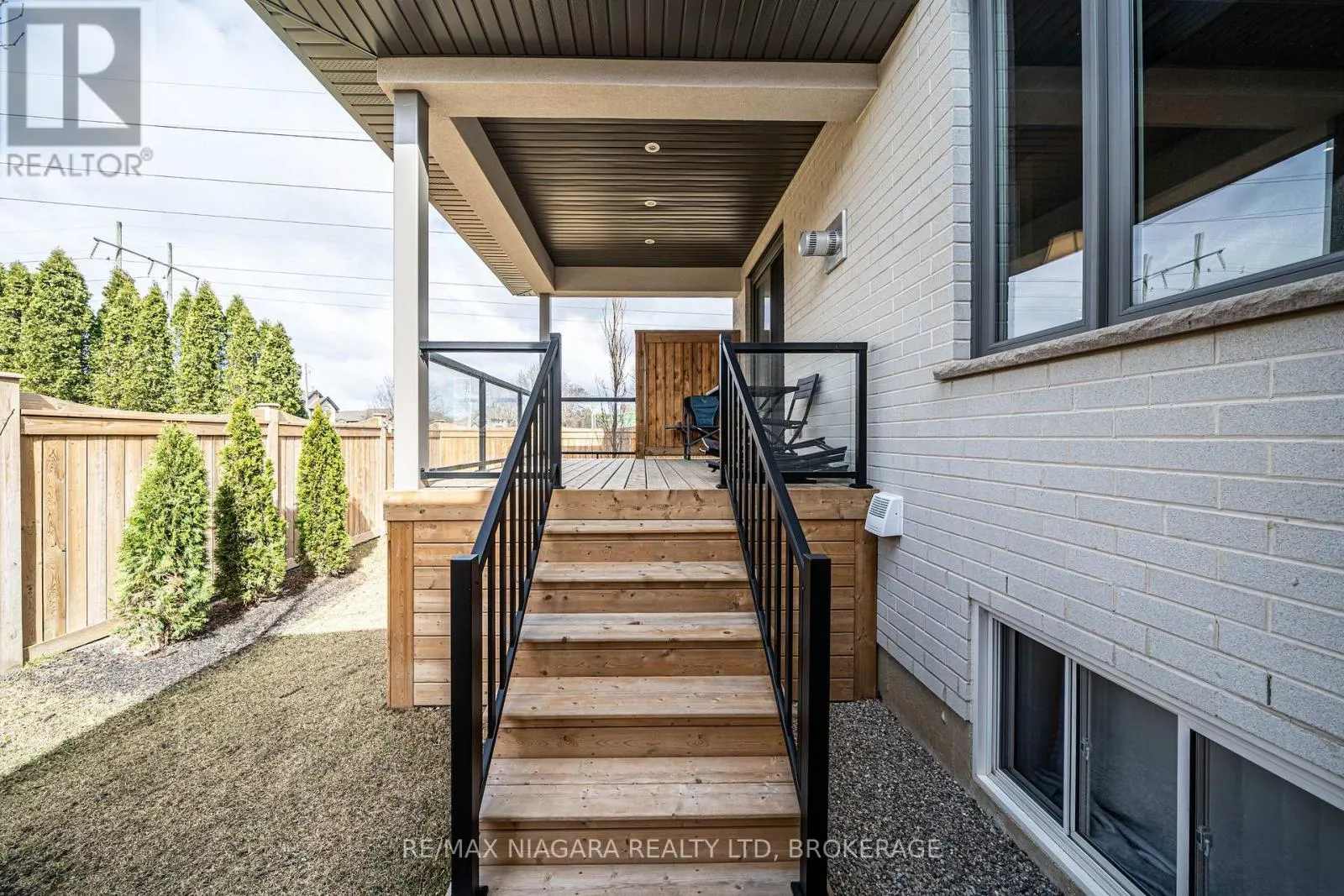 17 - 24 GRAPEVIEW DRIVE, #17