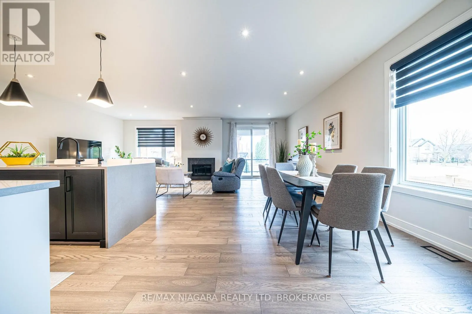 17 - 24 GRAPEVIEW DRIVE, #17