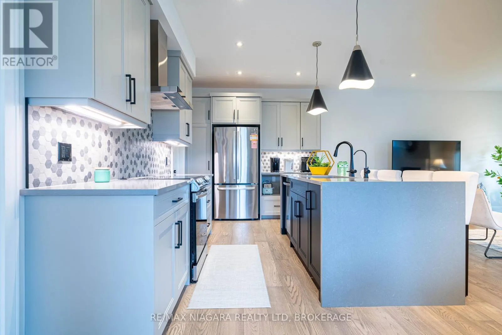 17 - 24 GRAPEVIEW DRIVE, #17