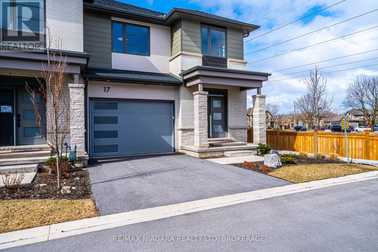 17 - 24 GRAPEVIEW DRIVE, #17