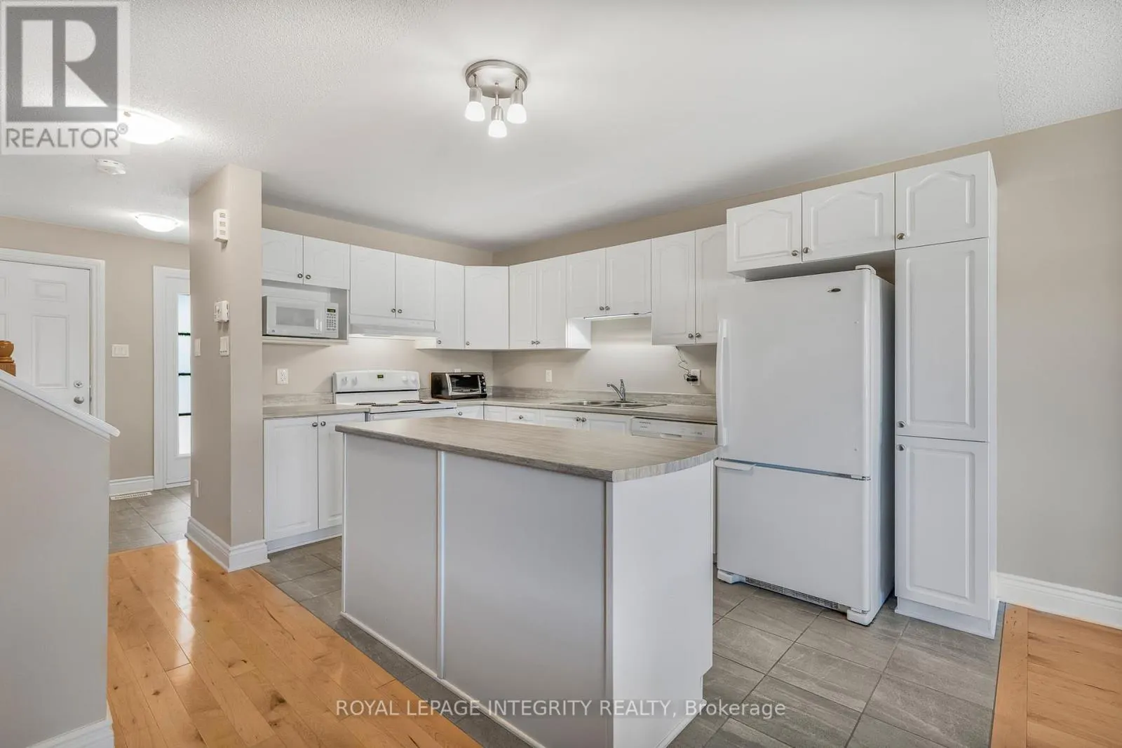 1132 DOCTEUR CORBEIL BOULEVARD