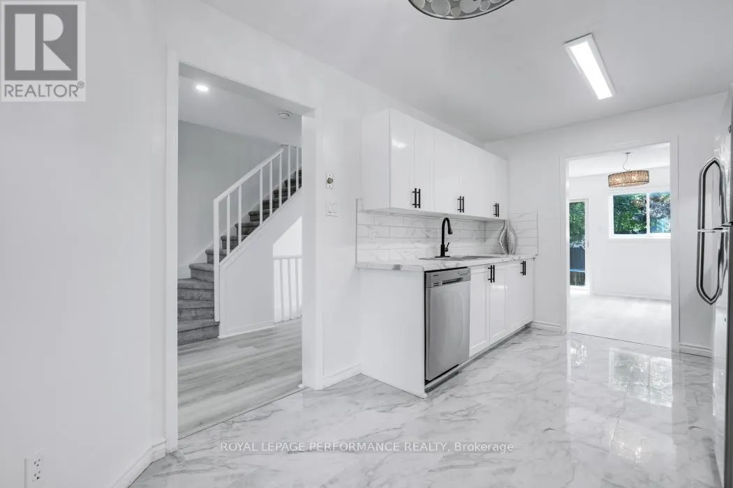 1416 CARAVEL CRESCENT