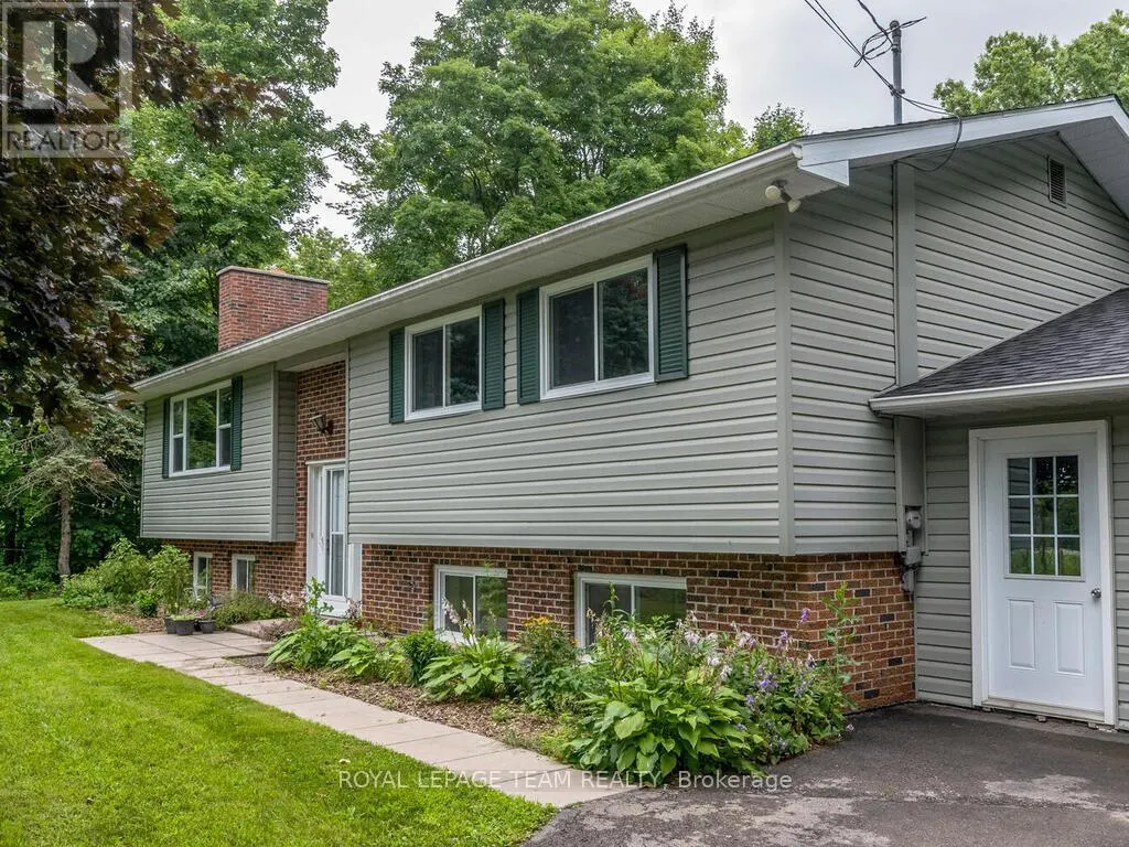 6677 ROGER STEVENS DRIVE N