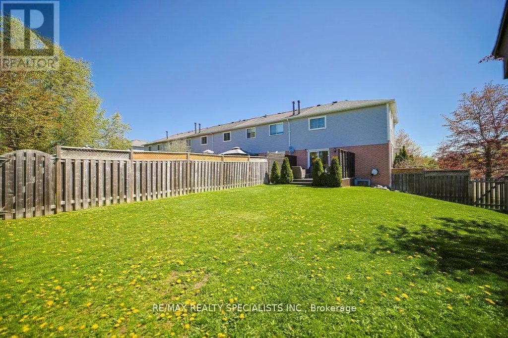 123 MIDDLEMISS CRESCENT