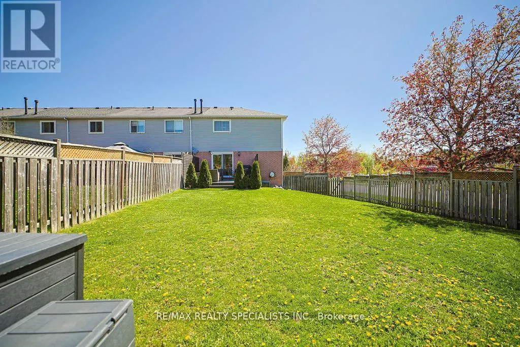 123 MIDDLEMISS CRESCENT
