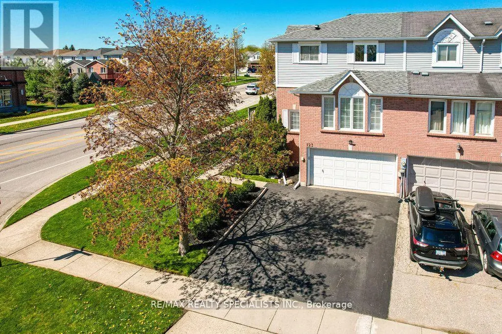 123 MIDDLEMISS CRESCENT