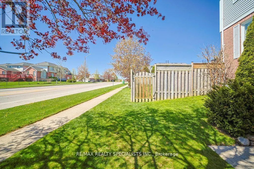 123 MIDDLEMISS CRESCENT
