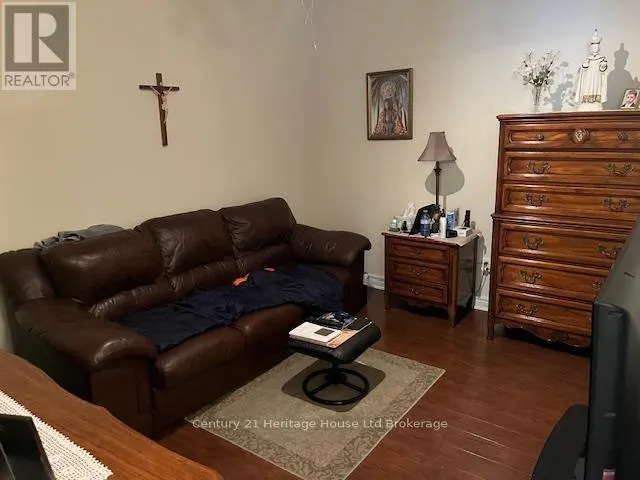 1 - 21 BALAZS COURT, #1