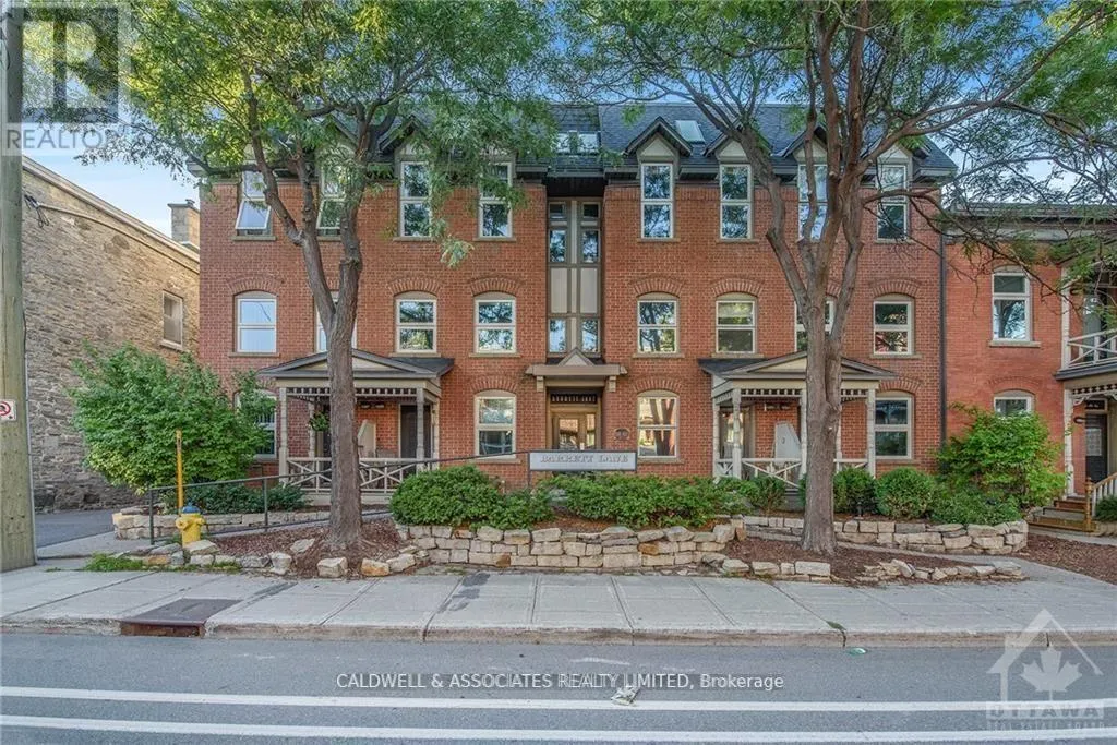 20 - 215 ST PATRICK STREET