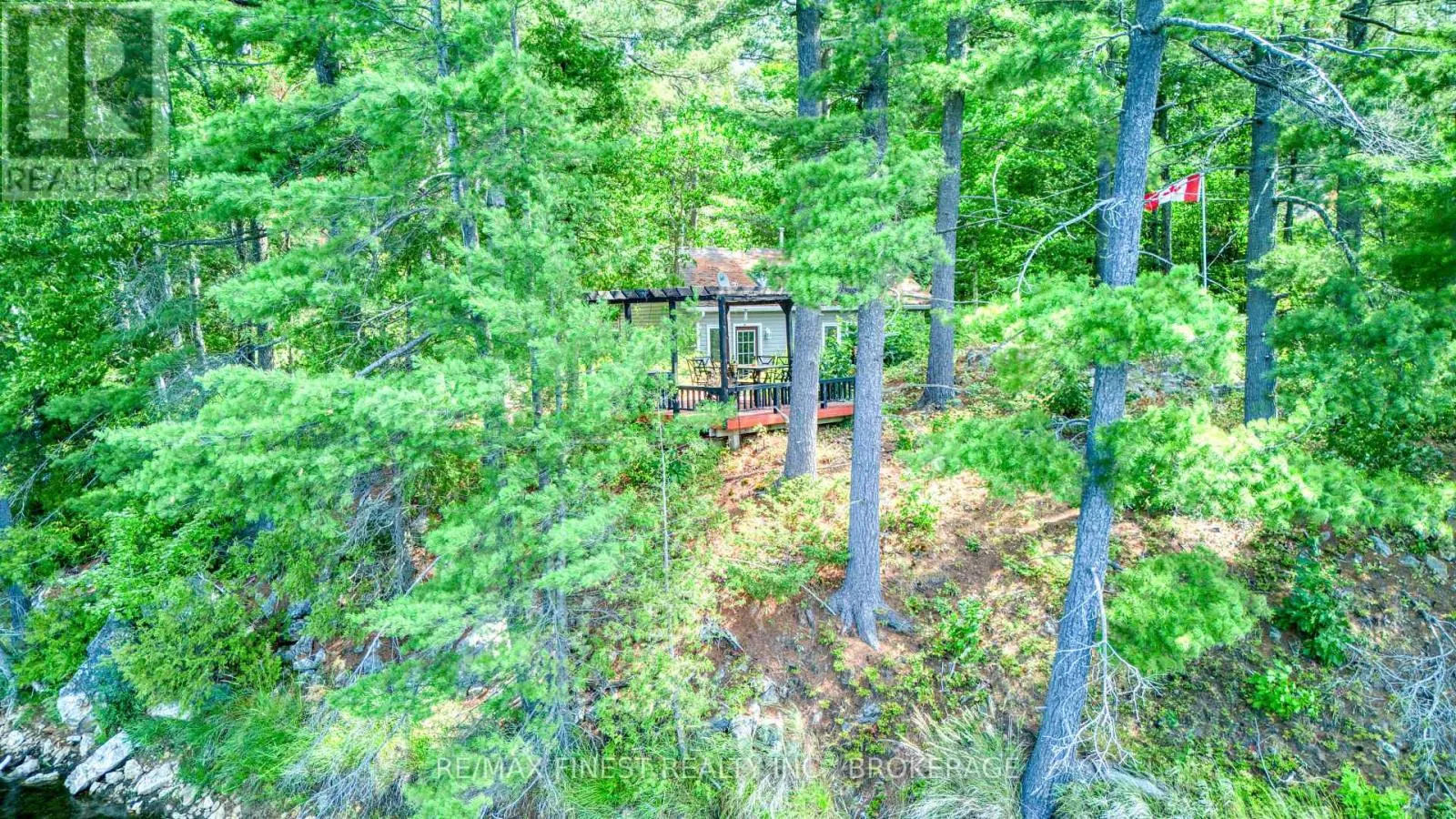 1036A TWIN LAKE LANE