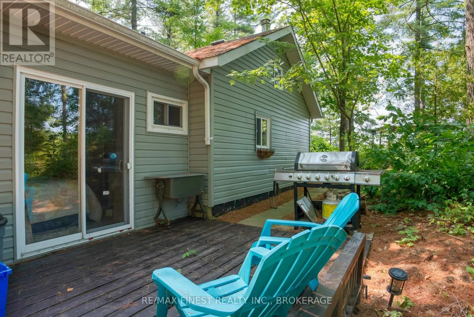 1036A TWIN LAKE LANE