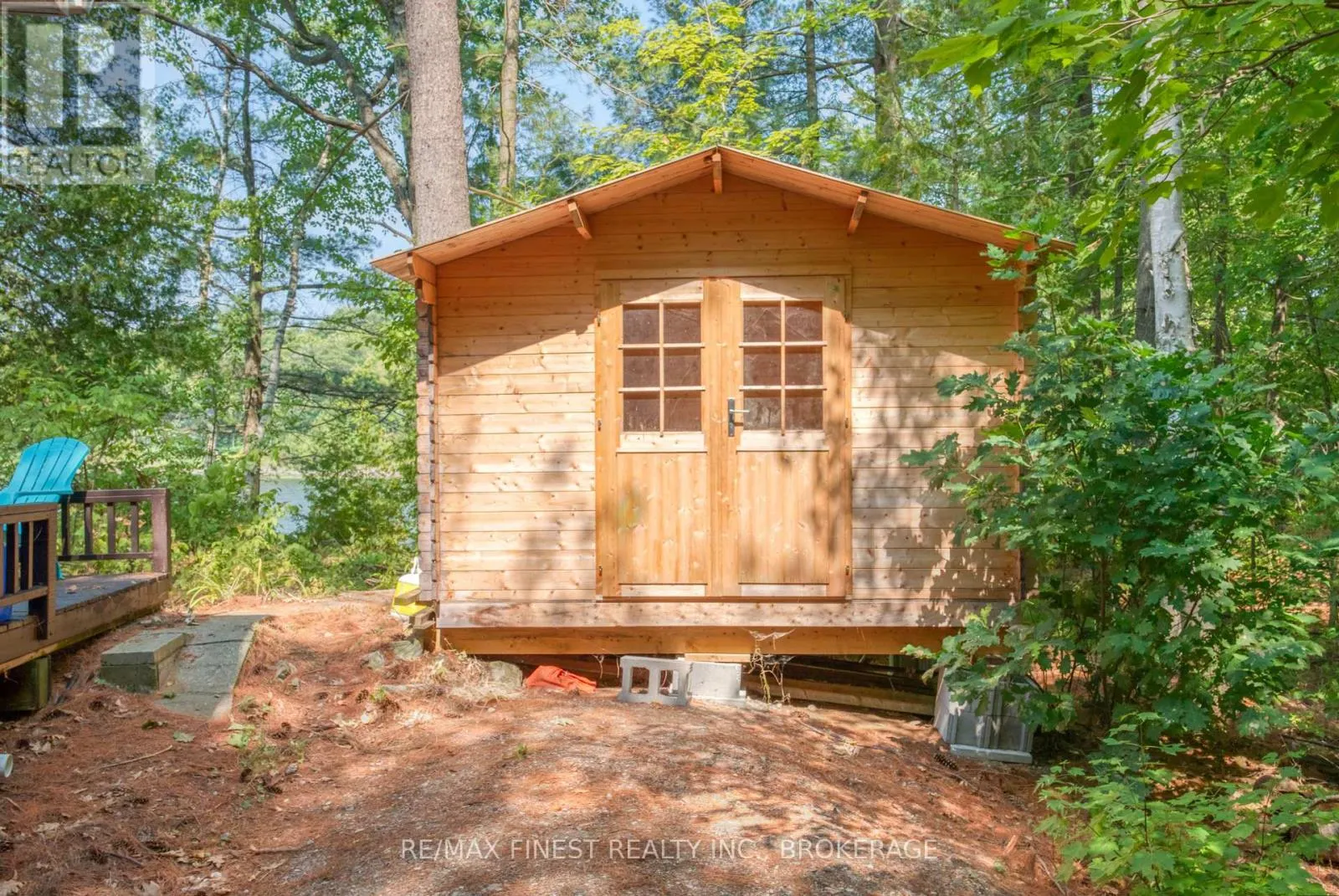 1036A TWIN LAKE LANE