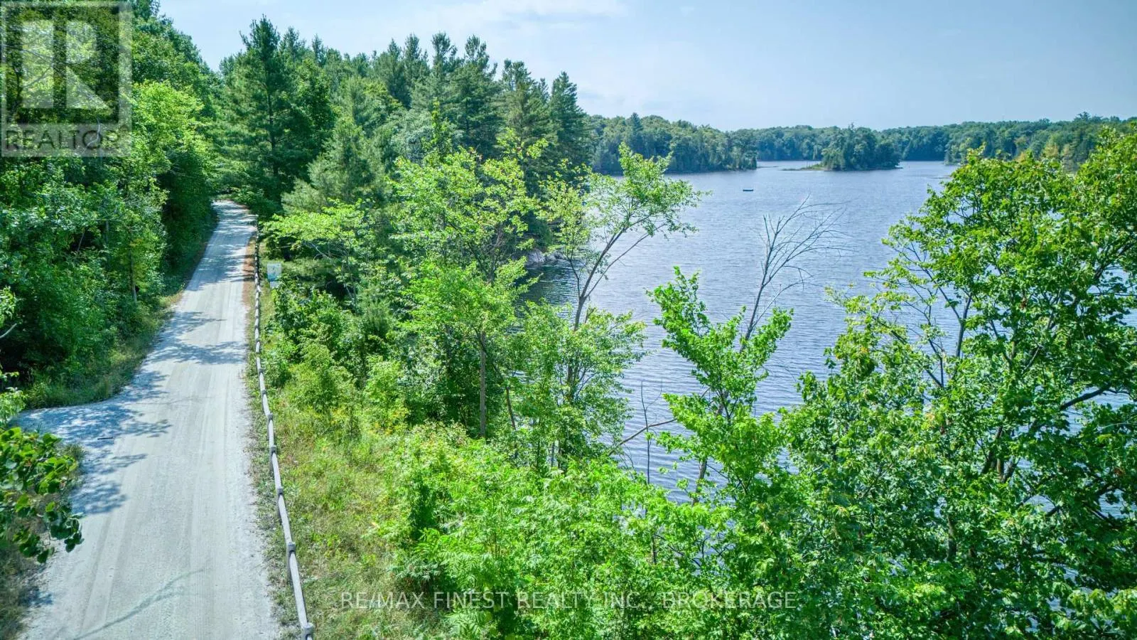 1036A TWIN LAKE LANE